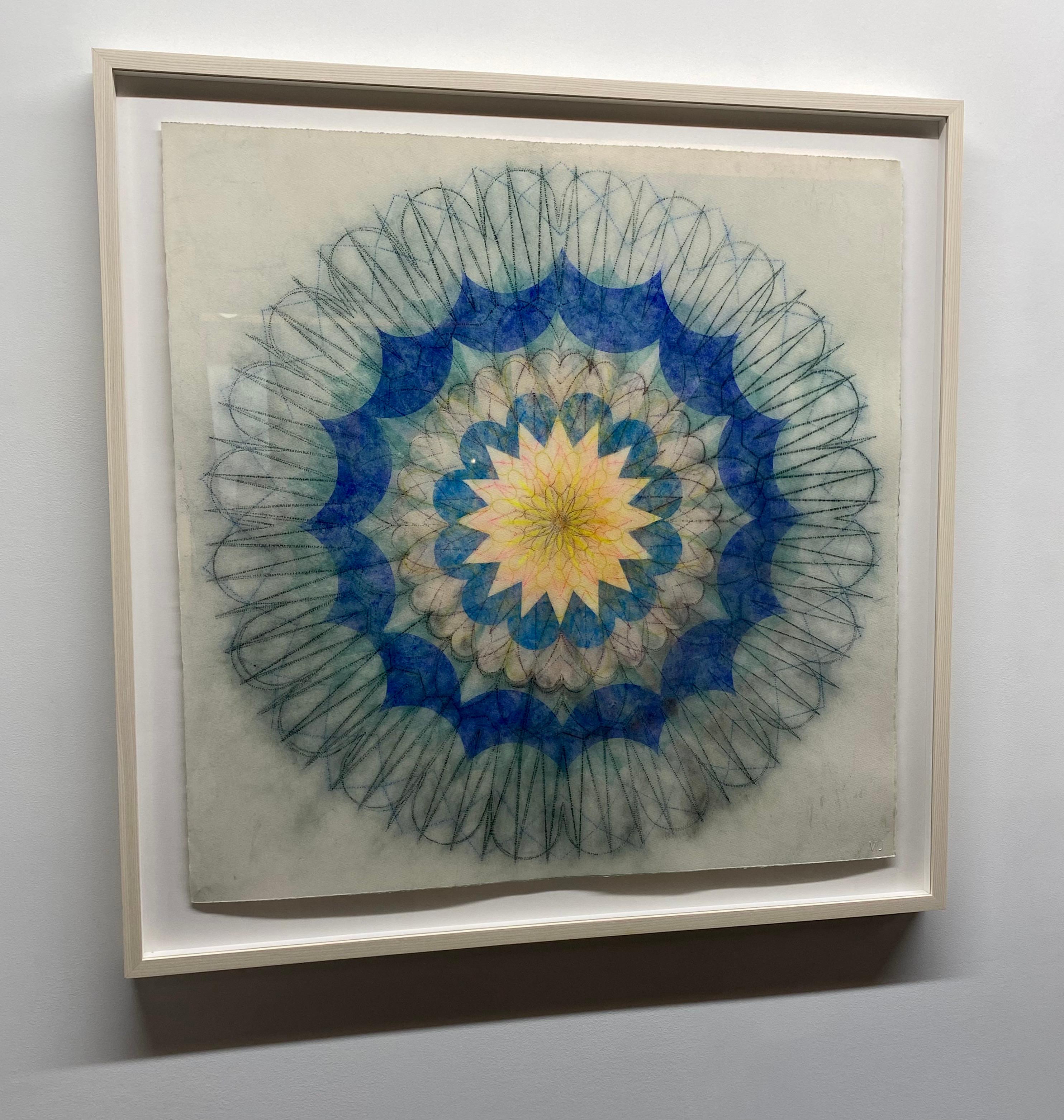 Primavera Pop quatorze, Mandala de fleurs géométriques, bleu marine, sarcelle, rose, jaune - Art de Mary Judge