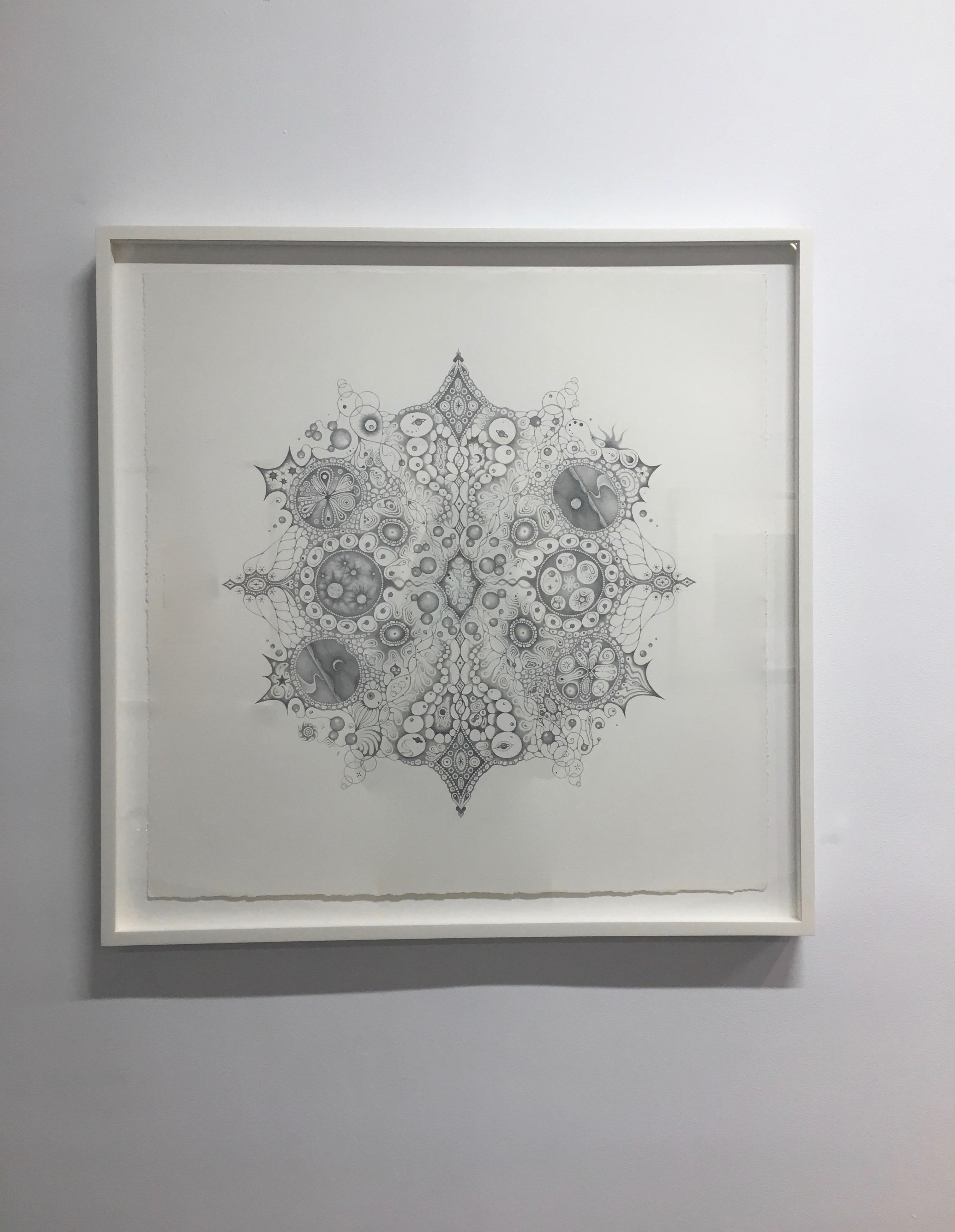 Drawing Mandala « Oneness » 125 flocons de neige, planètes, croissants de lune, motifs - Art de Michiyo Ihara