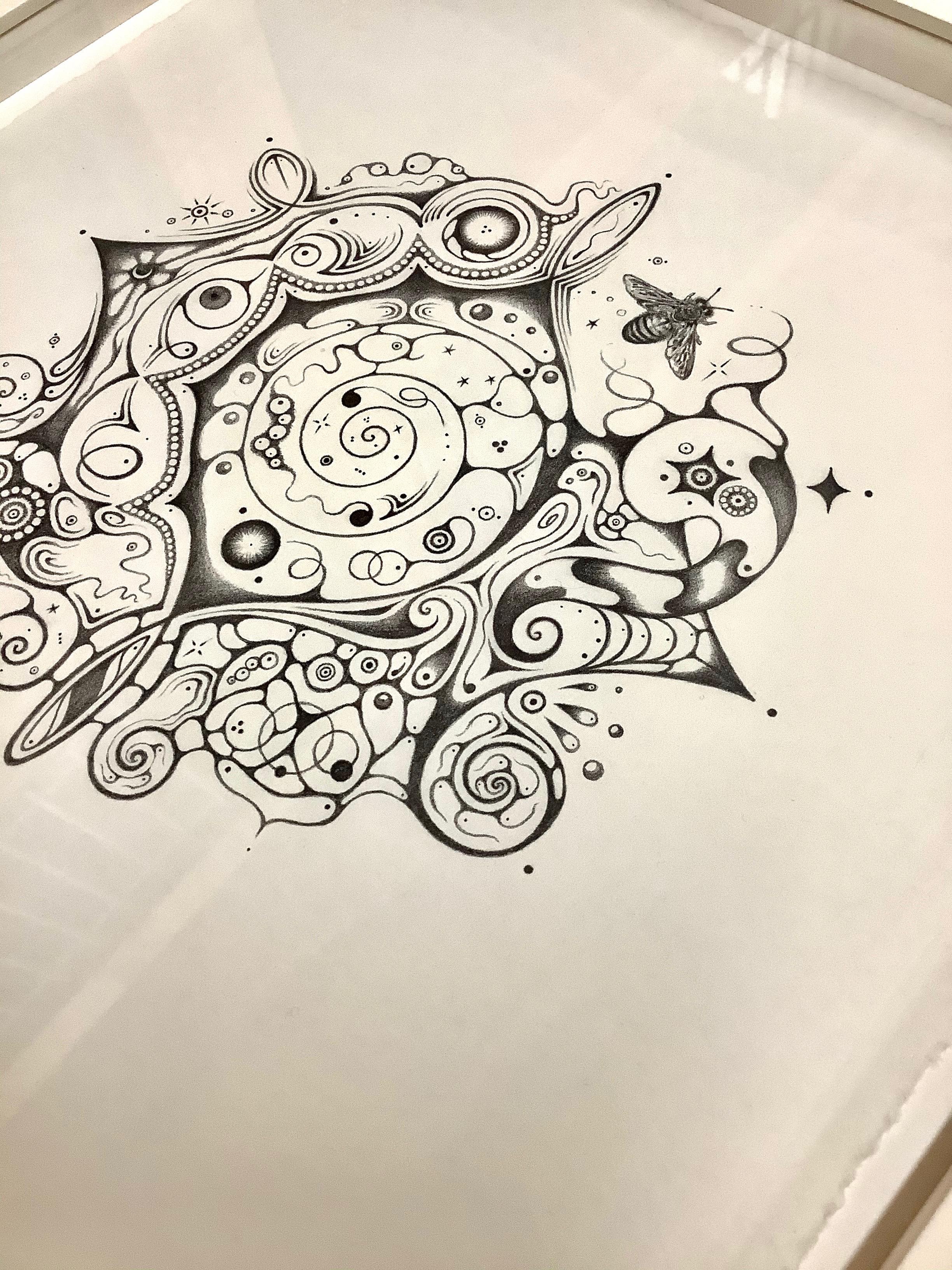 Flocons de neige 140 Cosmopolitan, Croissant de lune, Abeille, Insecte, Motif Crayon Mandala en vente 1