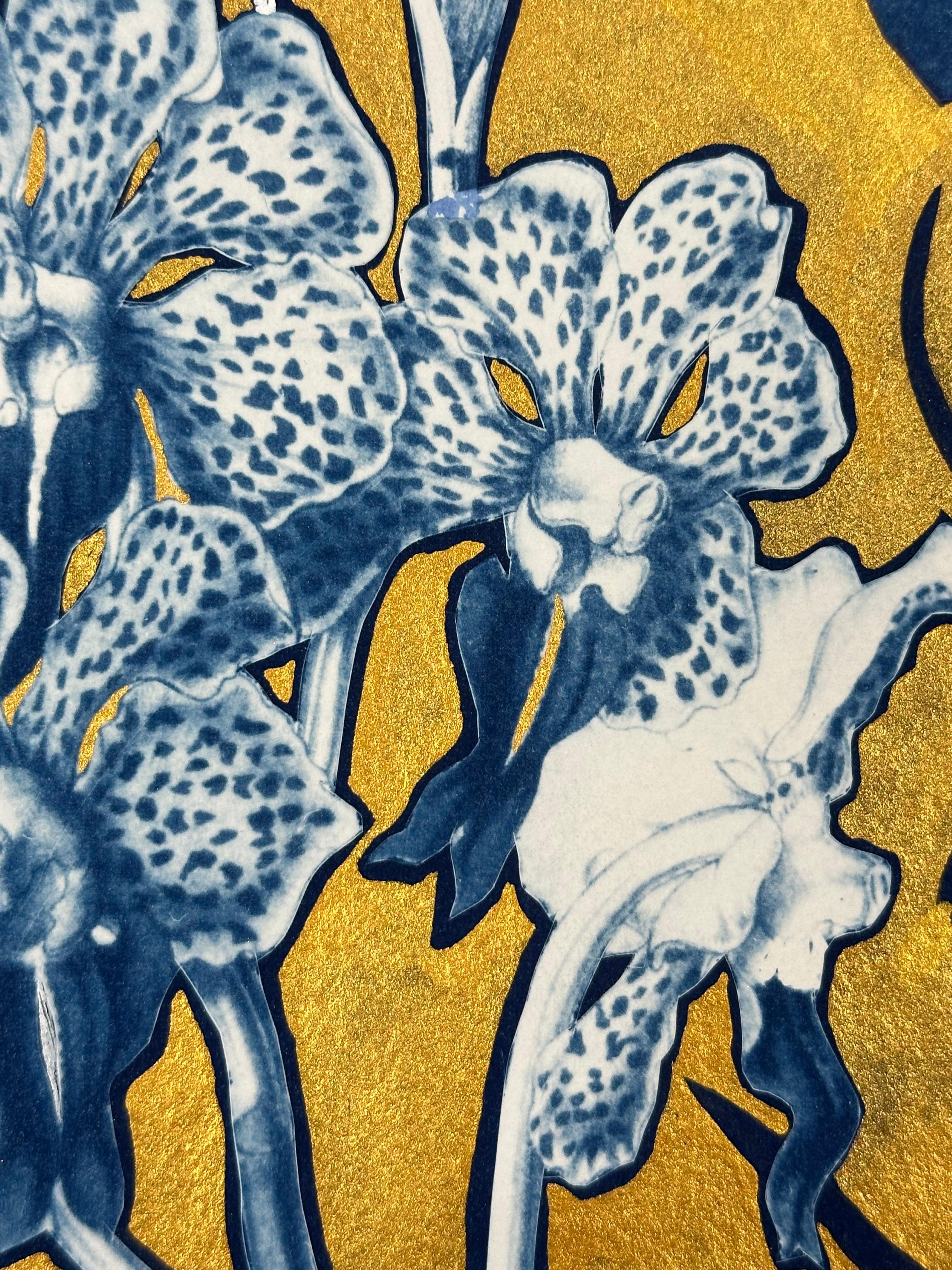 Gold Flora Schatten Orchidee - Metallic Botanical Cyanotype Gemälde Blumen in Gold, 2023 im Angebot 6