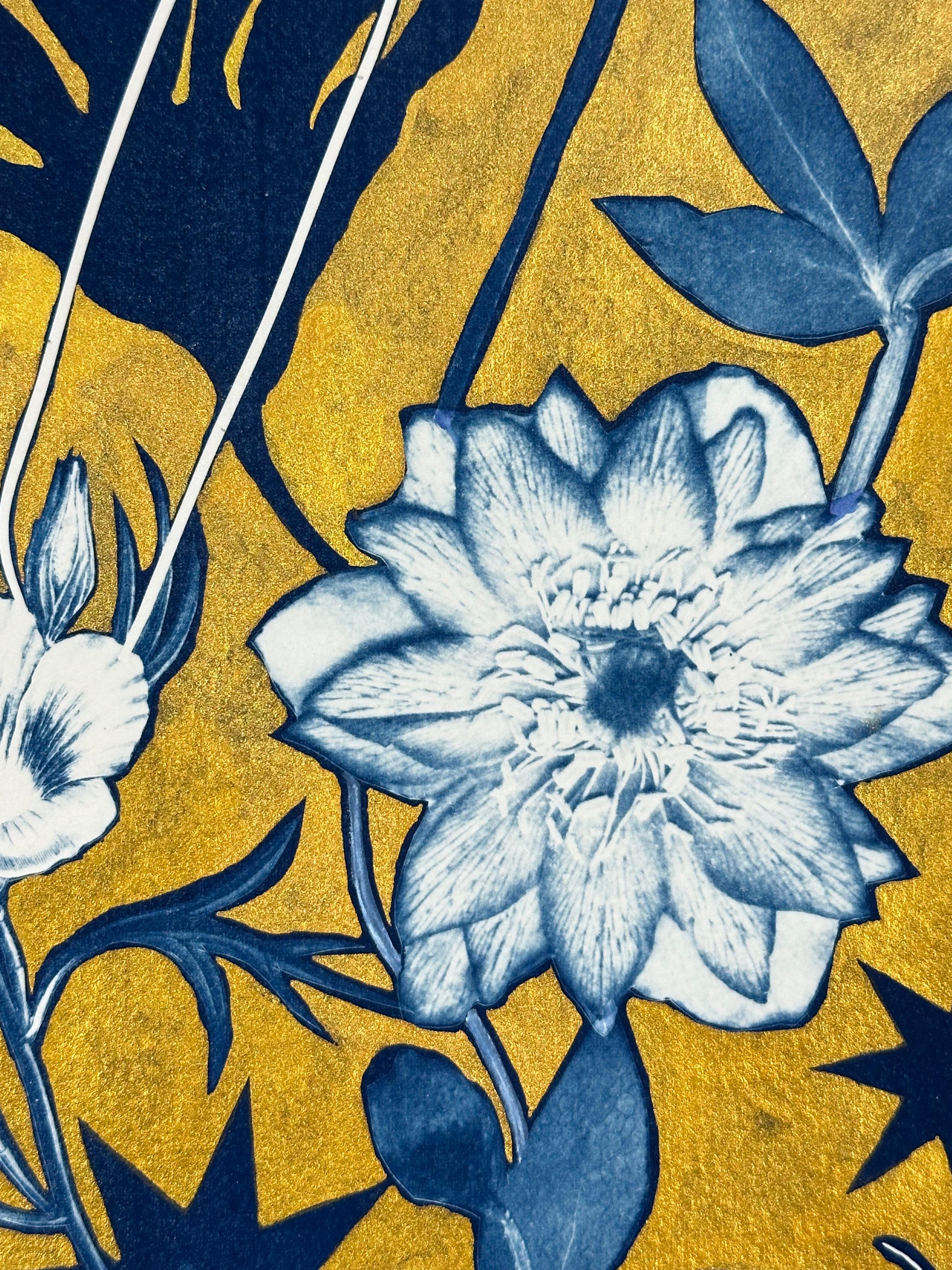 Gold Flora Schatten Orchidee - Metallic Botanical Cyanotype Gemälde Blumen in Gold, 2023 im Angebot 7