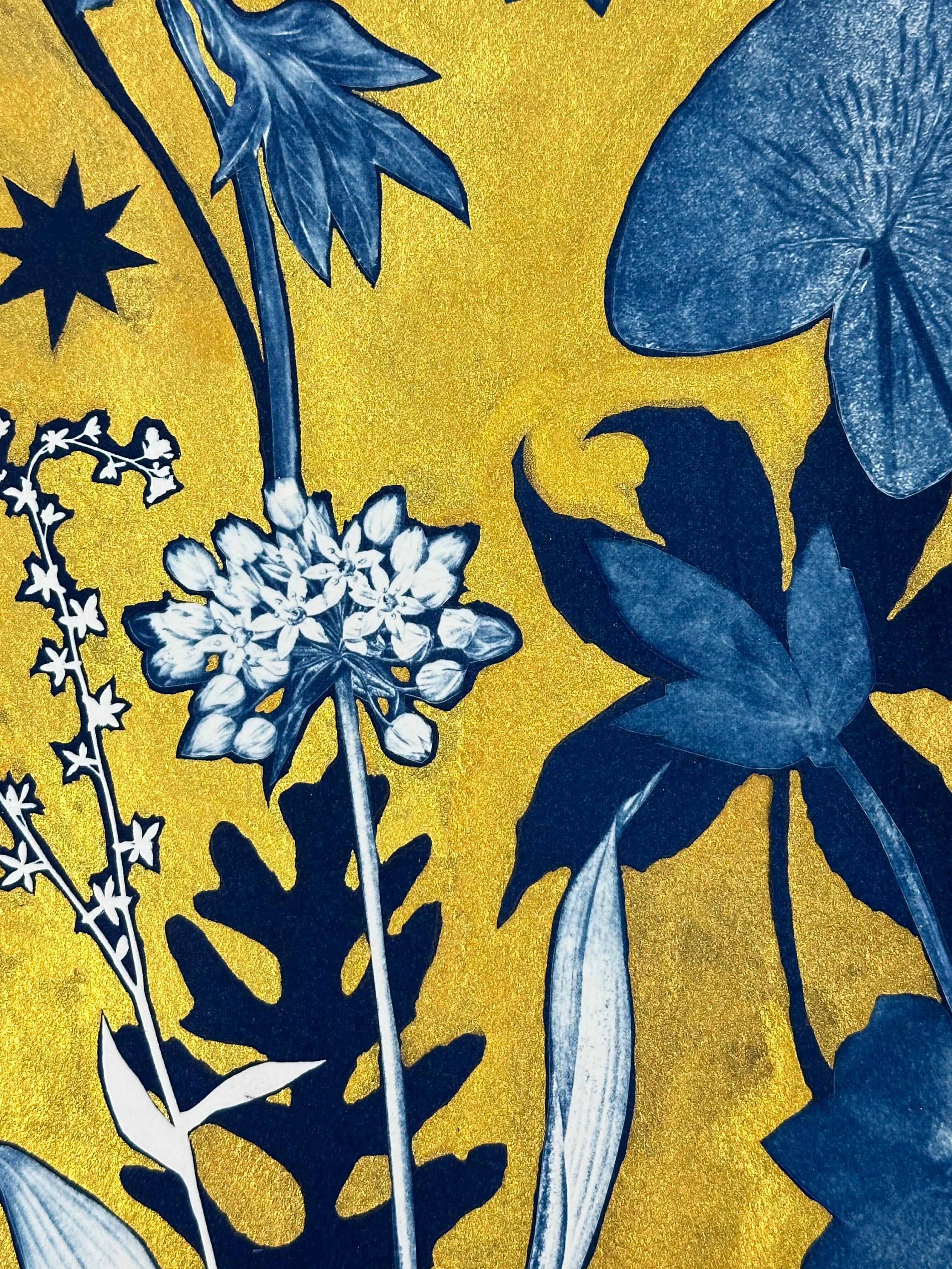 Gold Flora Schatten Orchidee - Metallic Botanical Cyanotype Gemälde Blumen in Gold, 2023 im Angebot 5