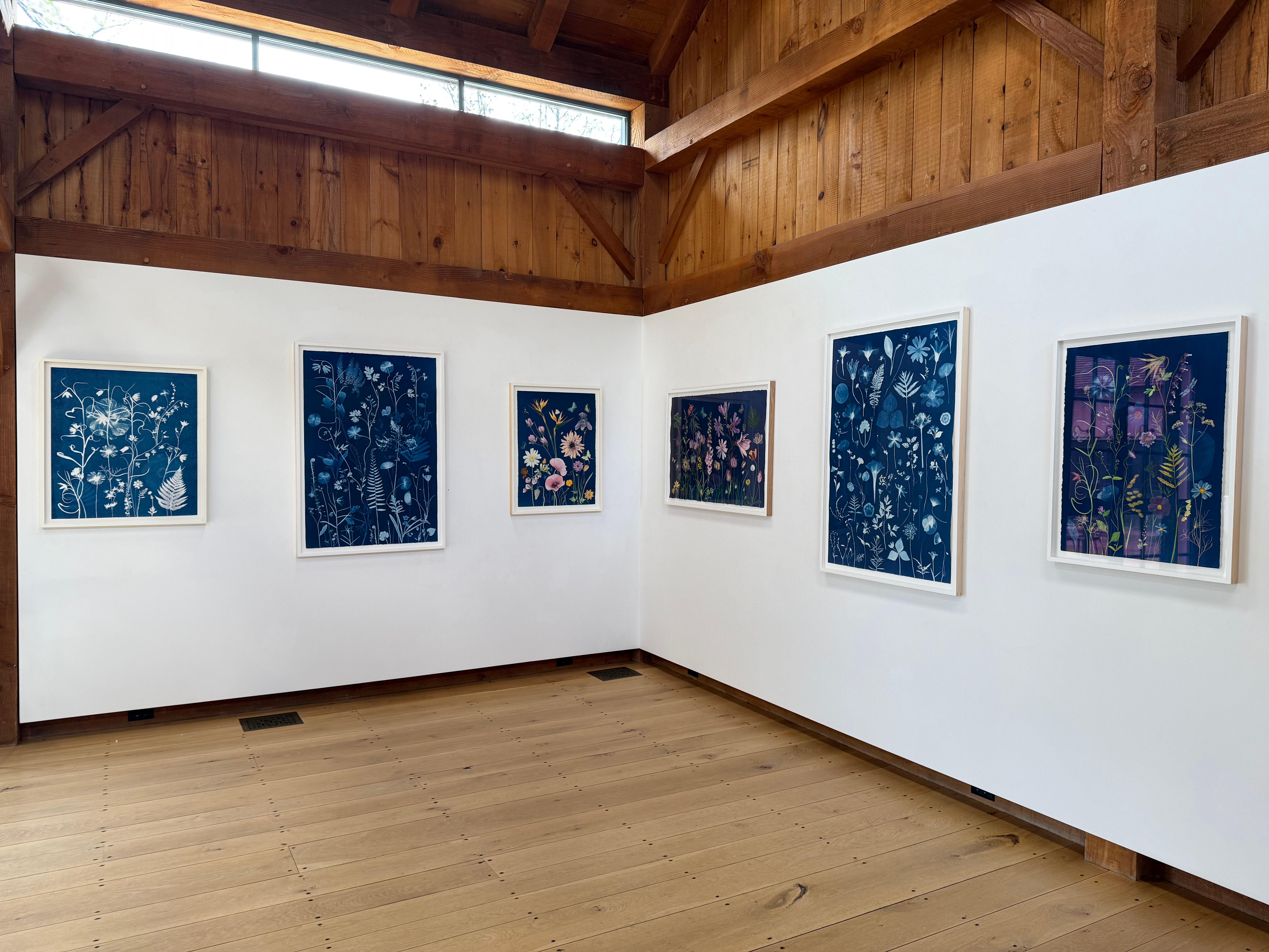 Fritillaires de la nature nocturne, cœurs saignants - Cyanotype botanique, 2021-'23 en vente 2