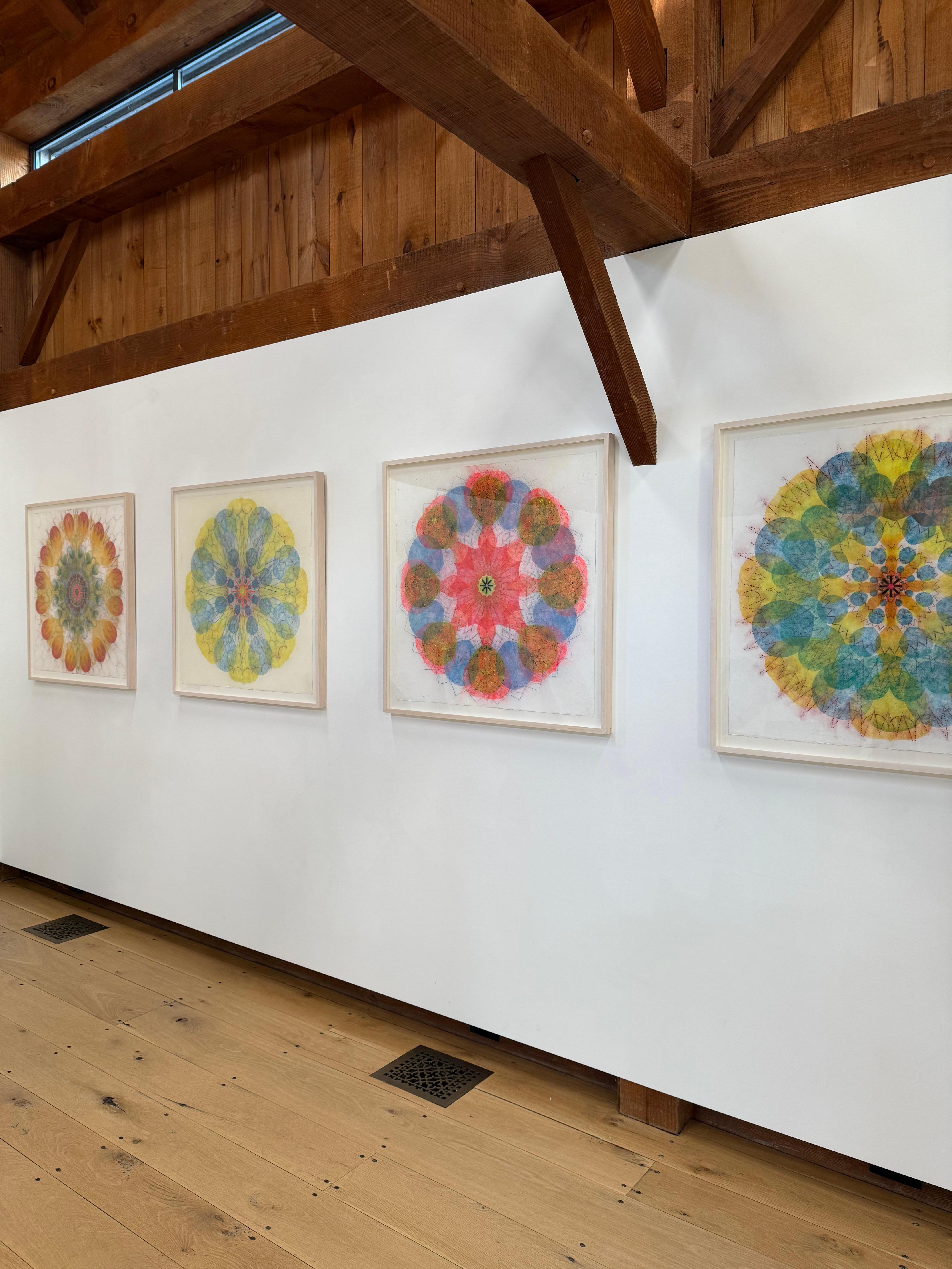 Molinete Cuatro - Mandala geométrico de flores rosa brillante azul amarillo, 2023 - Art de Mary Judge