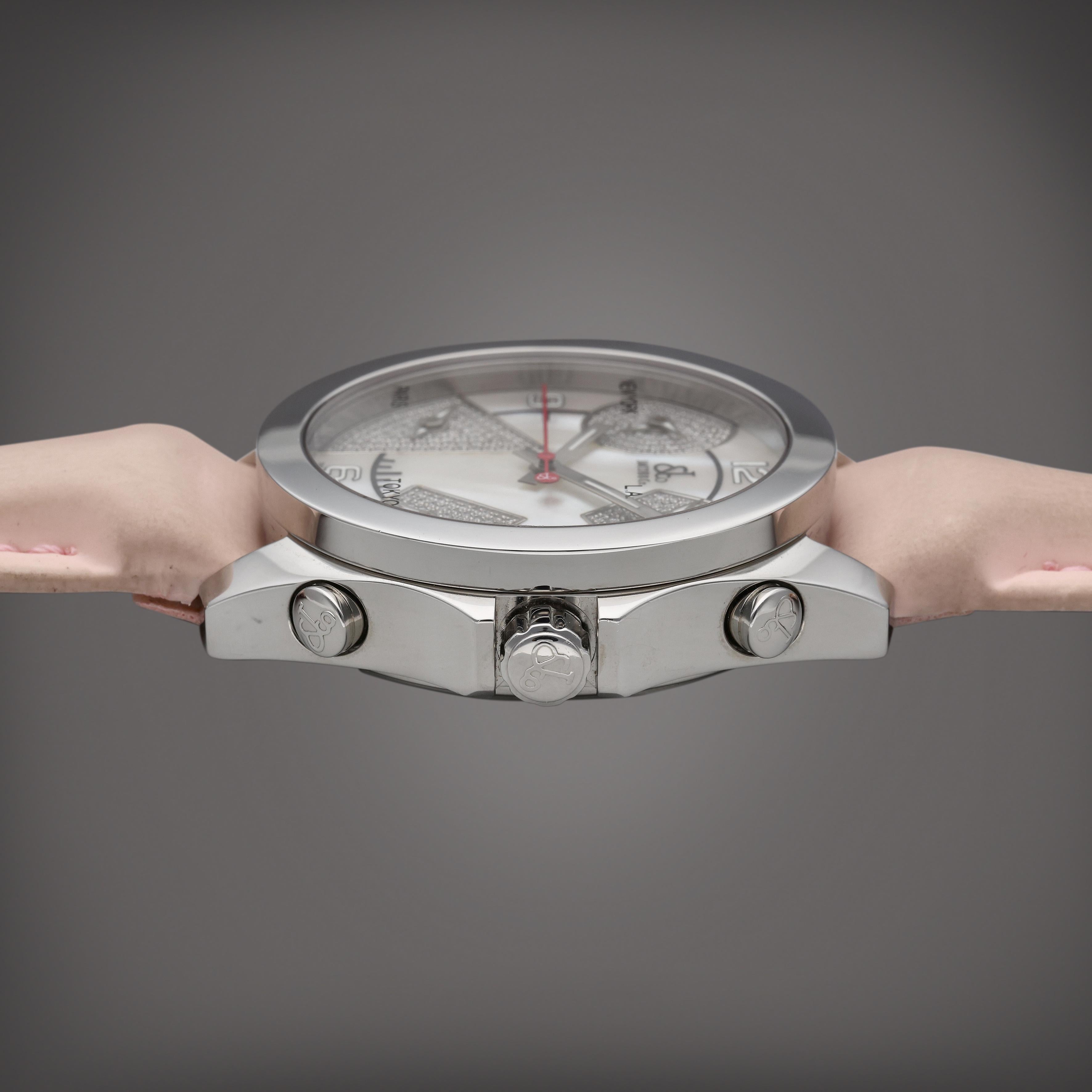 Size note: 40 mm


Pioneering: Jacob & Co. has a well-deserved reputation for breaking new ground in high watchmaking, creating complications and combinations of complications that are new to high watchmaking, while still using traditional methods