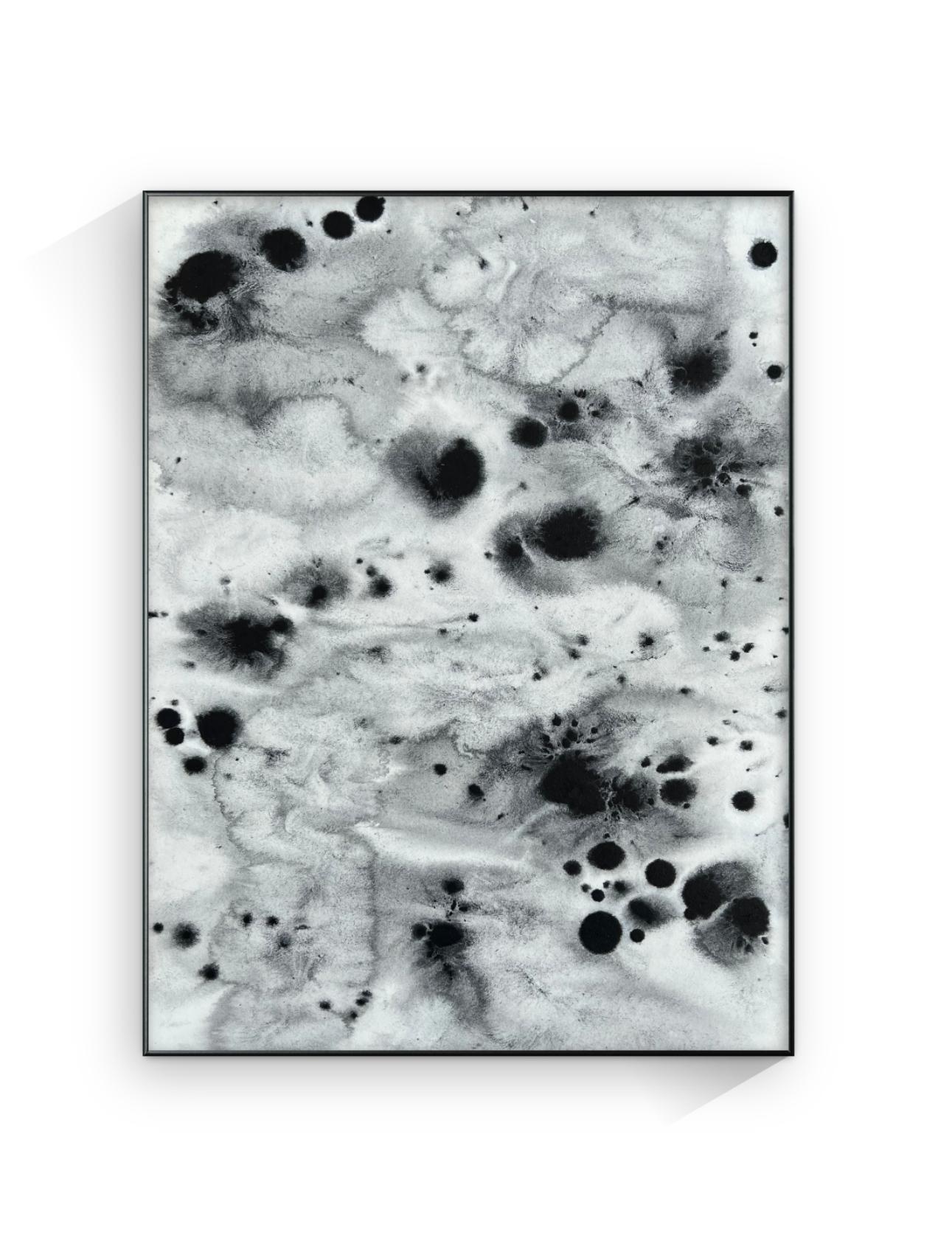 Black And White Minimal Painting is an original artwork realized by TUSET in 2020.  We can frame it in natural wood or black on request.

The title of this works is 