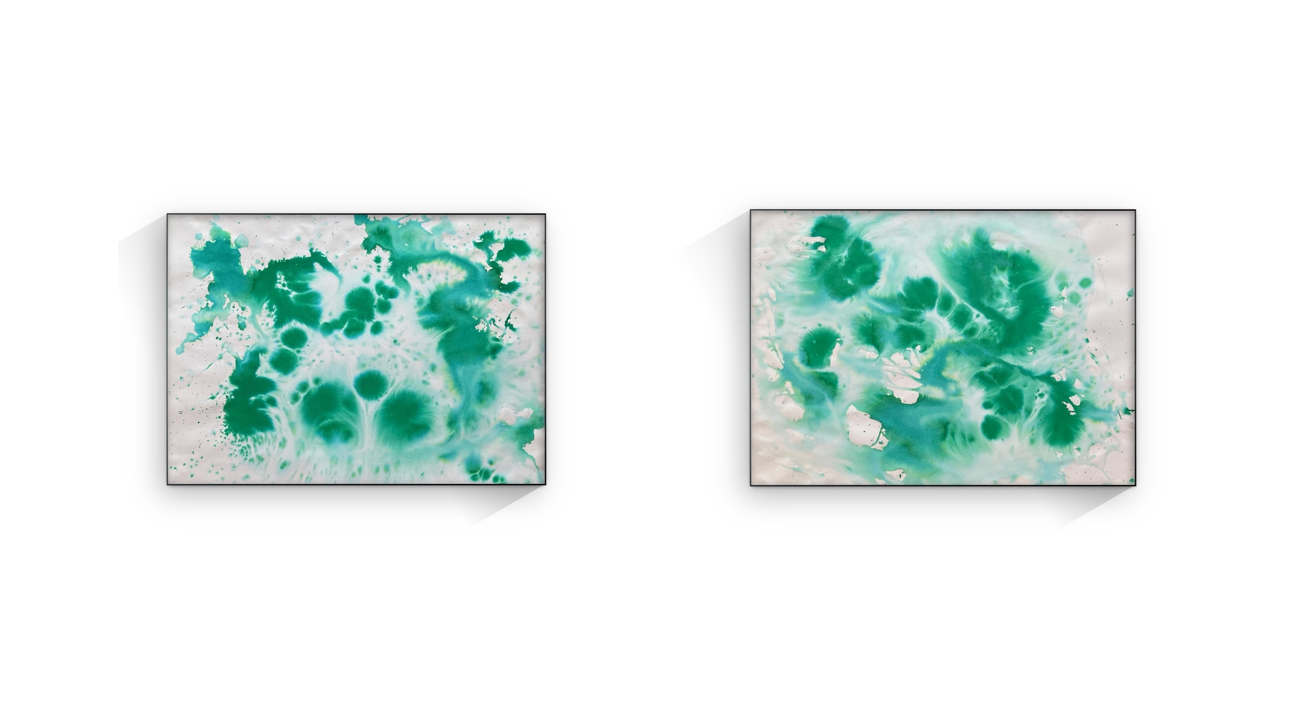 Pintura a tinta sobre papel con agua de mar, universo verde, textura de trazos infinitos en venta 1