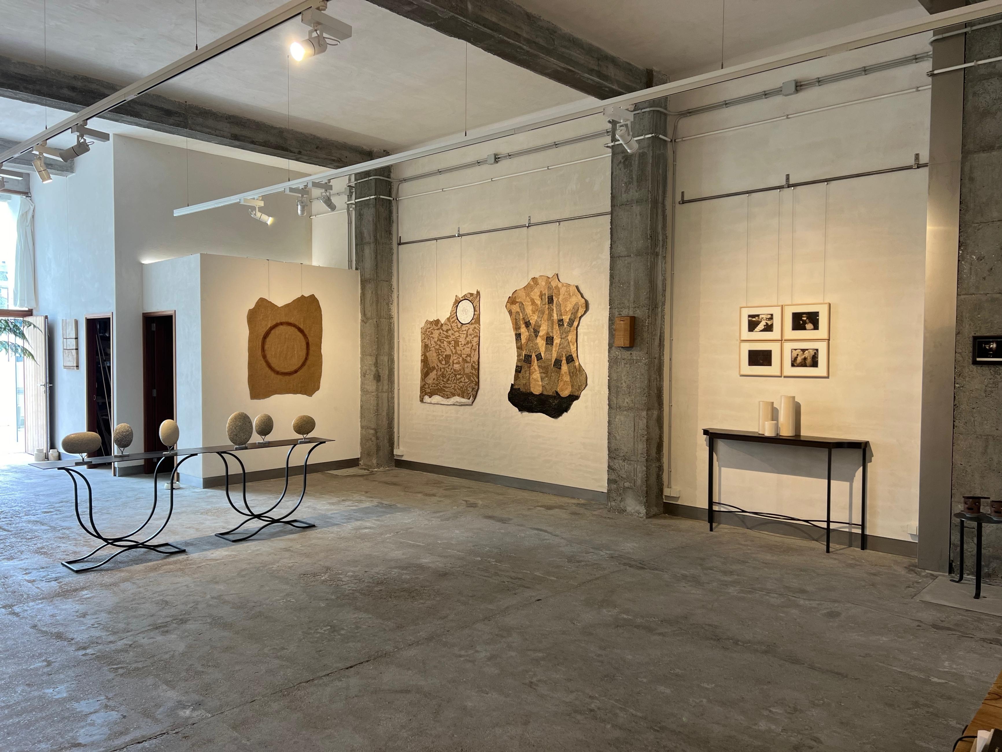 Primitive drawings on paper, hand-drawn Chinese ink, three thousand portraits - Gray Portrait by Peter Kramer