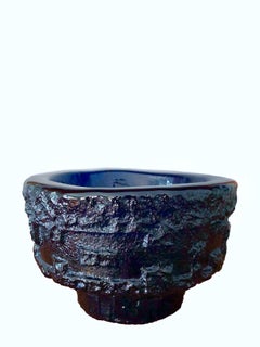 Textured Scandinavian mid-century cobalt glass bowl for Ruda Glasbruk