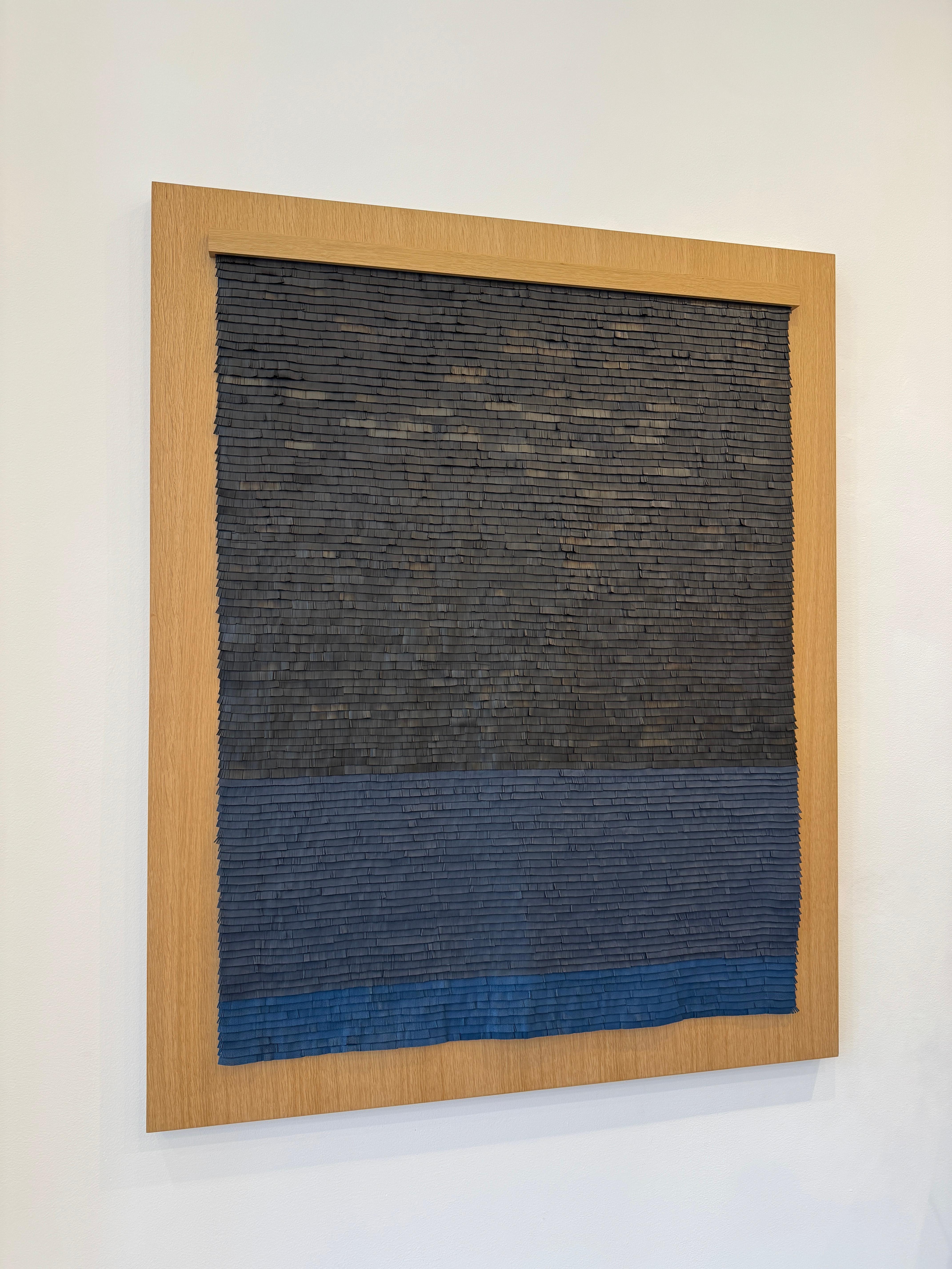 Œuvre d'art tissée en cuir avec dégradé de couleur bleue et noire sur bois en vente 3