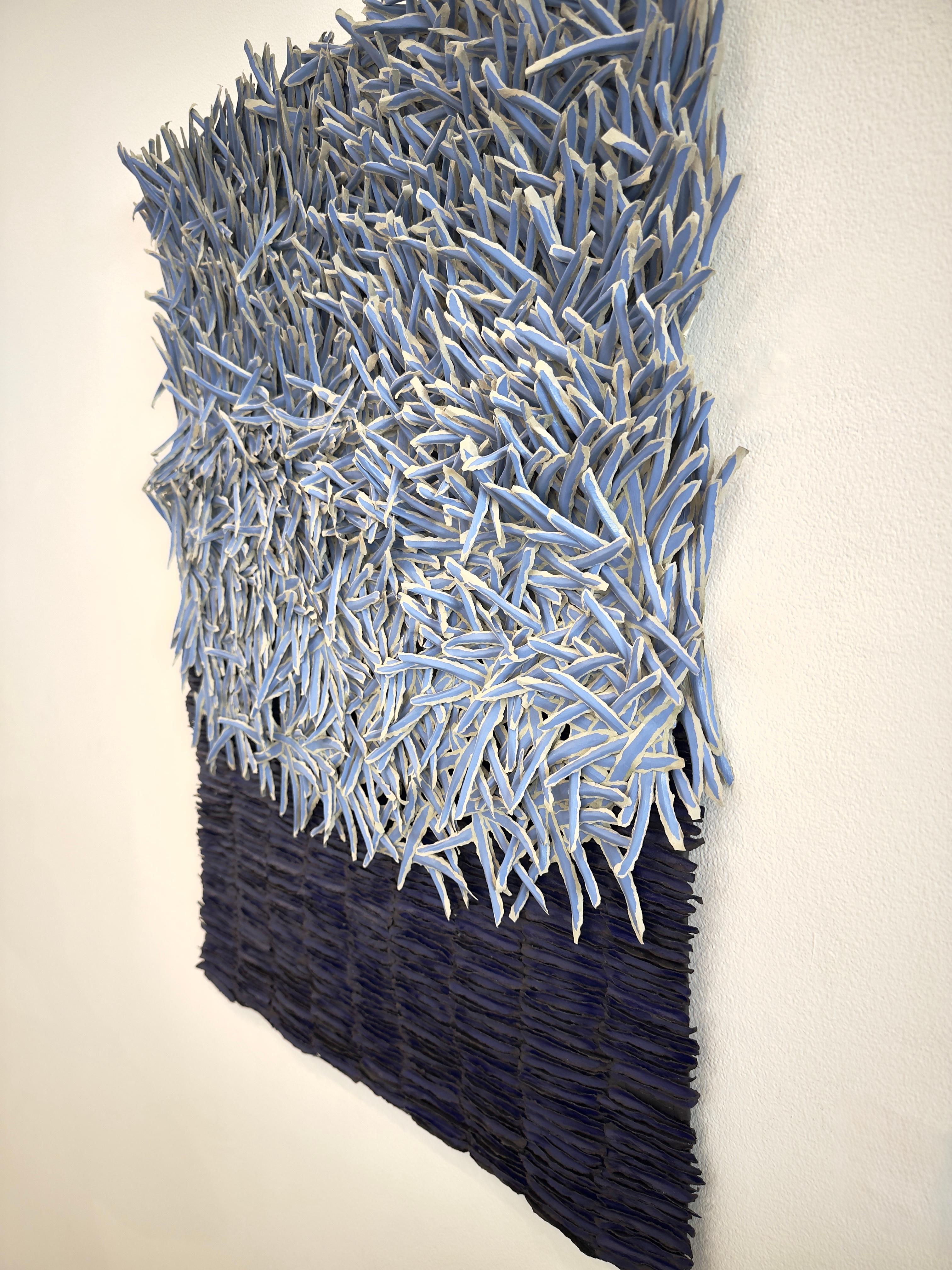 Abstraktes Texturpapier-Kunstwerk in Blau, 2025 im Angebot 9