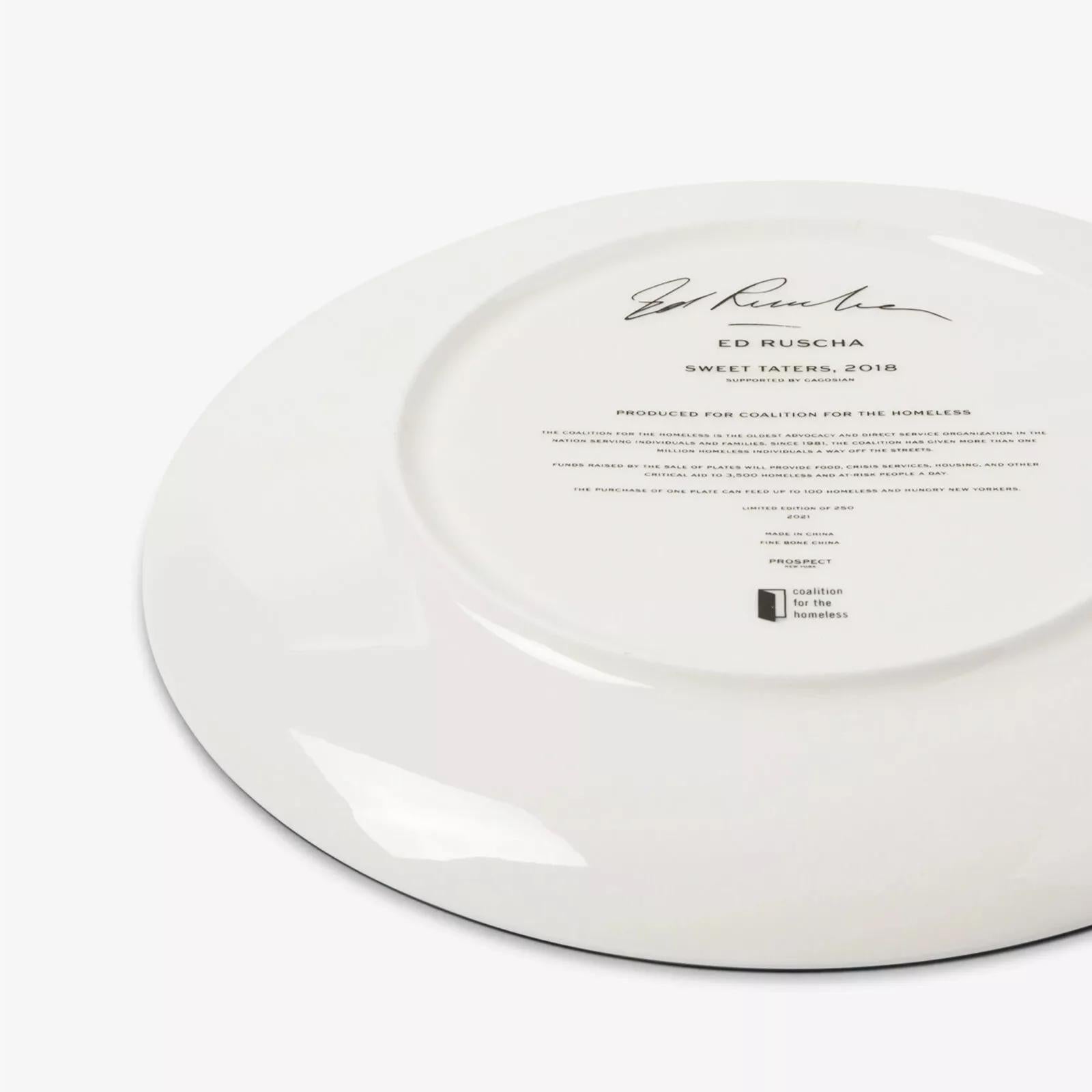 Ed Ruschau2028
Les patates douces, 2021
Porcelaine fine en osu2028
Signature imprimée et détails de l'édition au versou2028
Livré dans un coffret d'artiste personnalisé avec signature imprimée
Diamètre : 10.5