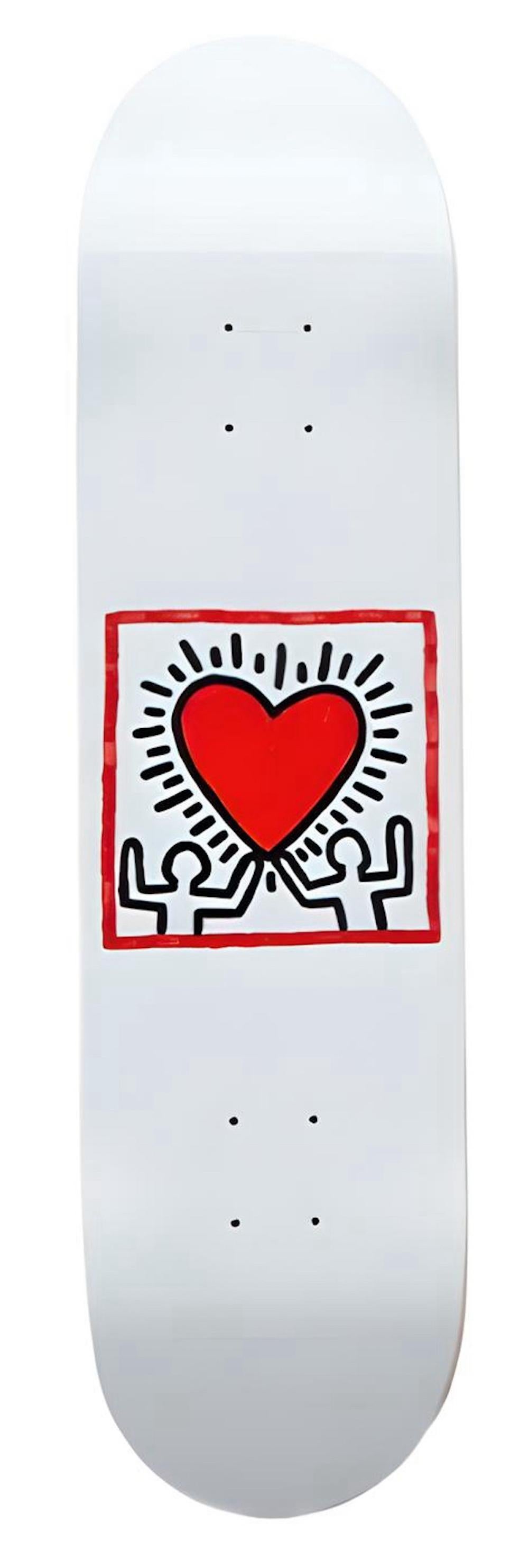 La sala dello skateroom w/ ©Fondazione Keith Haring
Legno di acero canadese di grado A a 7 strati
Ciascuna coperta misura circa 31x8in (80x20cm)
1 supporto da parete Easyfix incluso.

Il cuore ritratto in questa edizione riflette la fiducia
