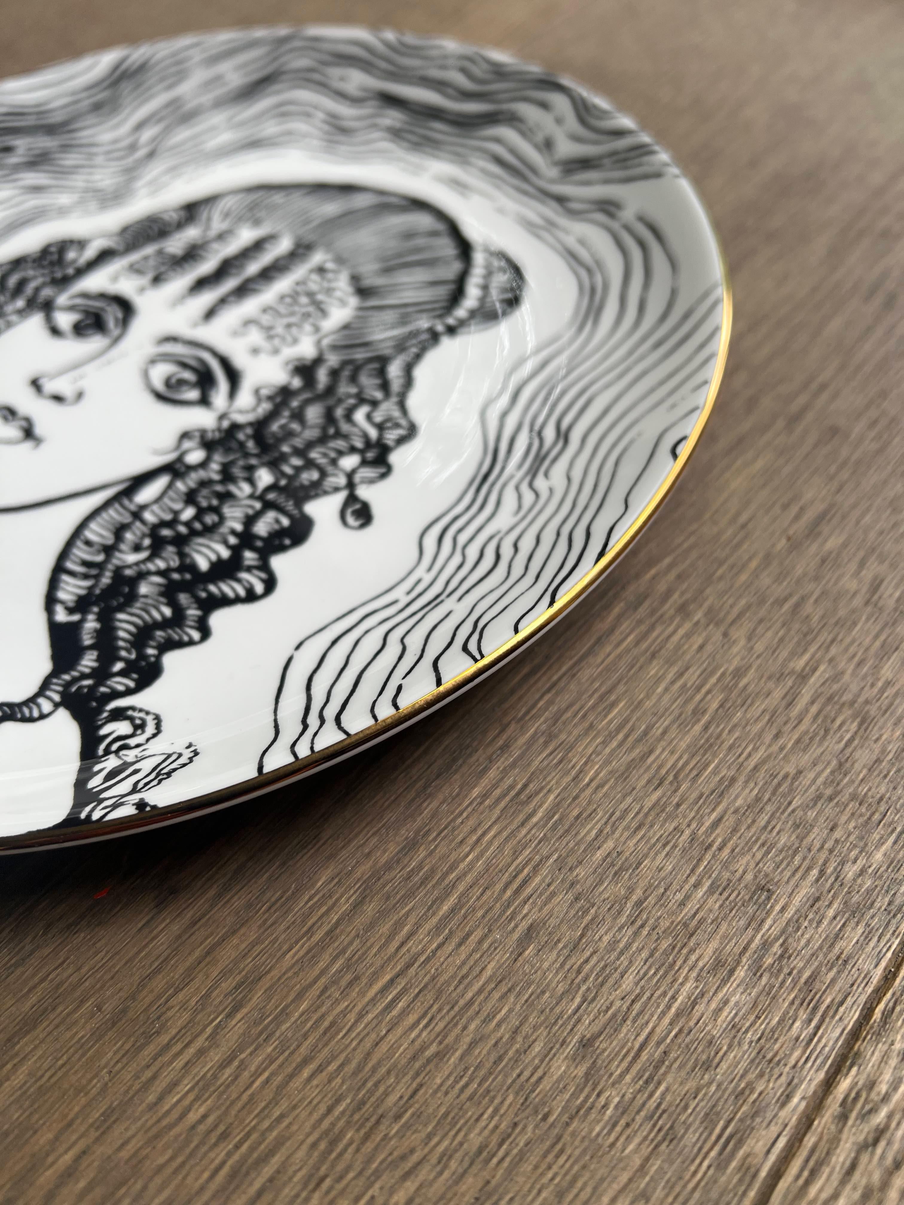 Grayson Perry – Porträtteller 4 im Angebot 1