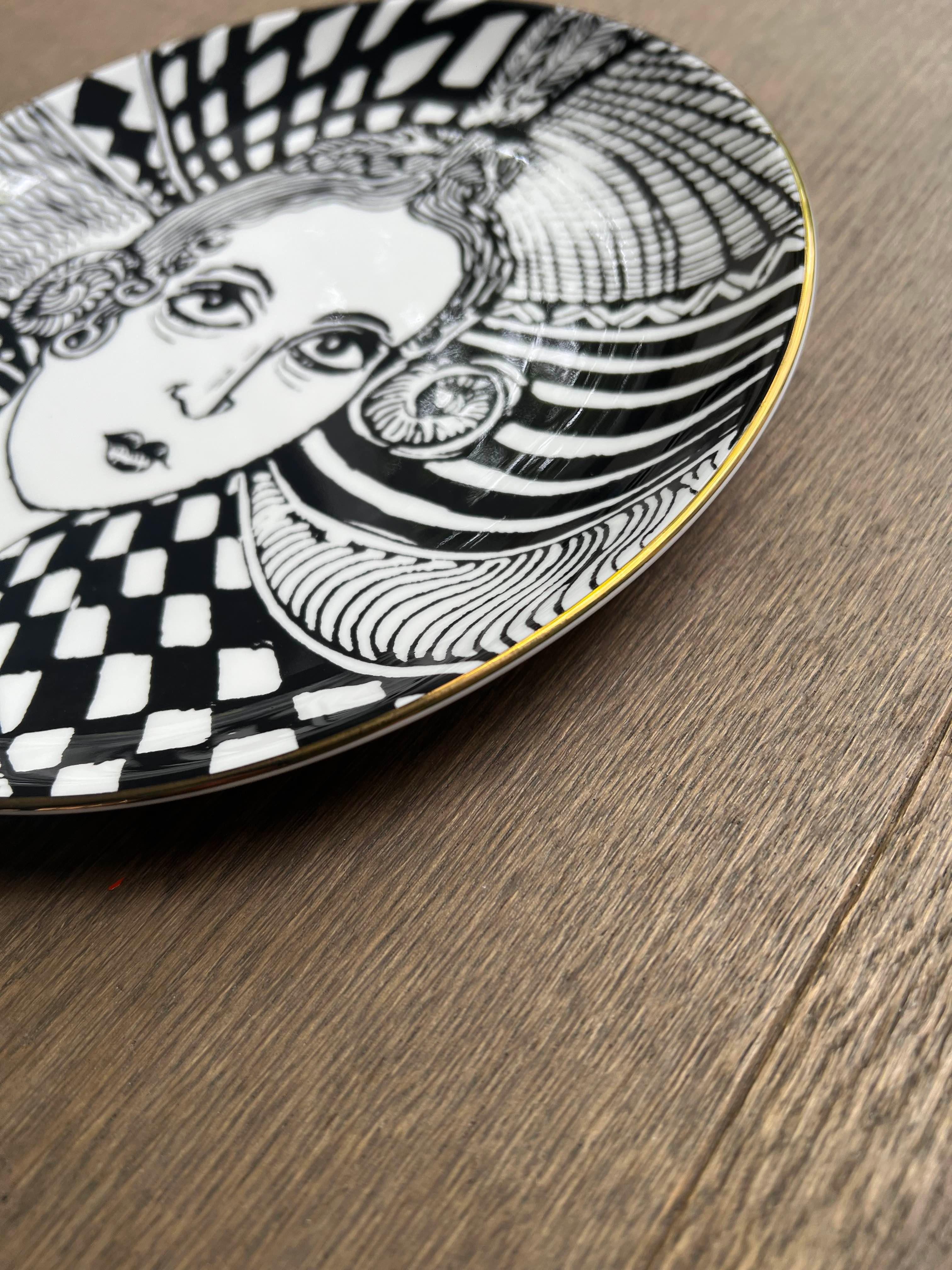 Grayson Perry – Porträtteller 5 im Angebot 1