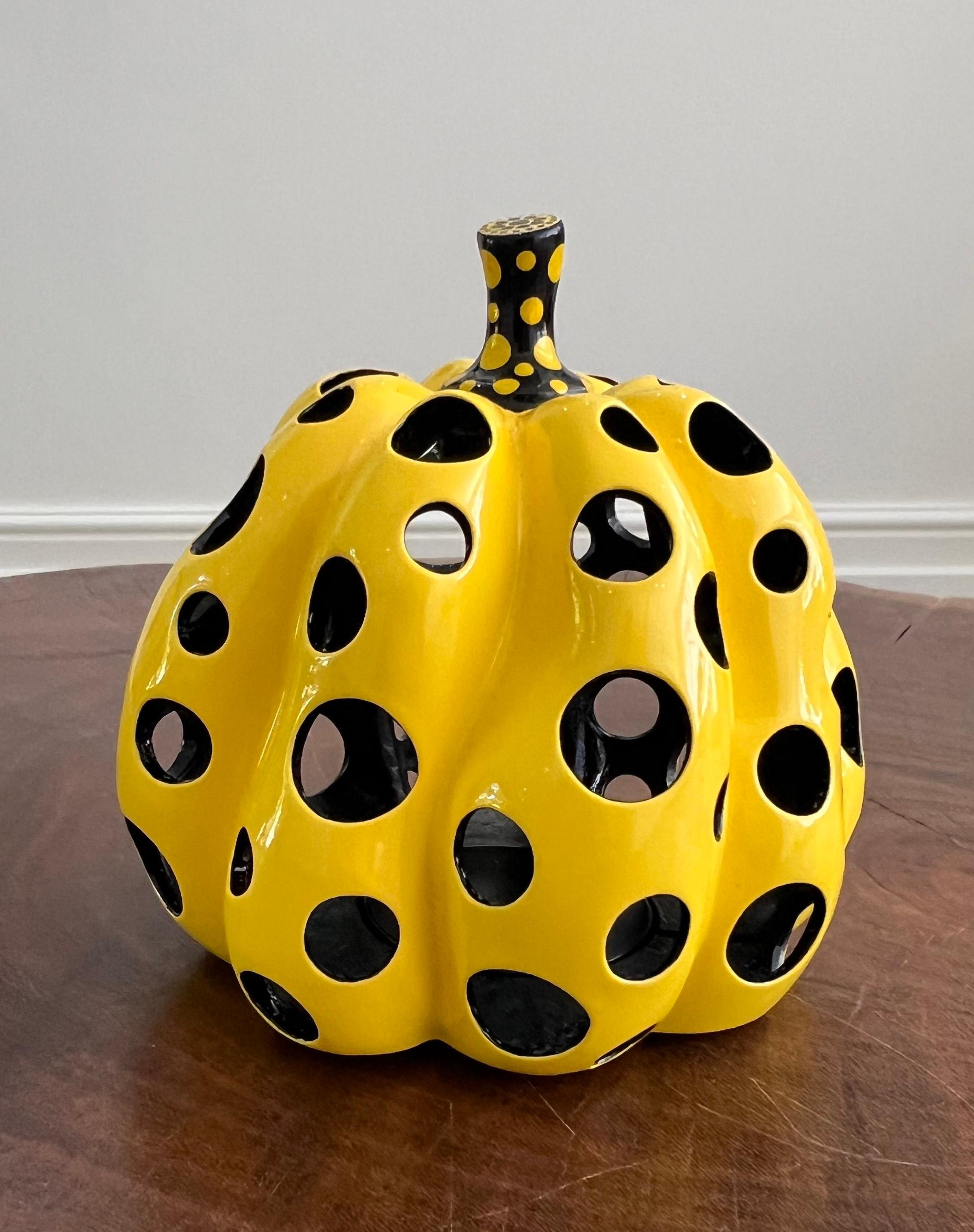 Yayoi Kusama
Pumpkin sculpture with holes, 2025
Hand-painted zinc alloy metal pumpkin with perforated dots.
Individually numbered. print signed on the base.
Packaged in a custom box for shipping
12 x 12cm
Edition of 250