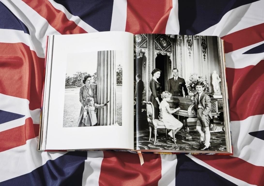 Her Majesty. Vivienne Westwood Edition No. 501–1000. ‘Royal Depart For Sale 3