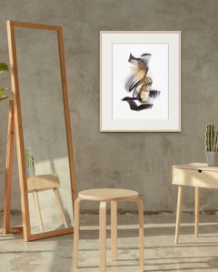 Disegno astratto calligrafico con pennello. Movimento a flusso libero