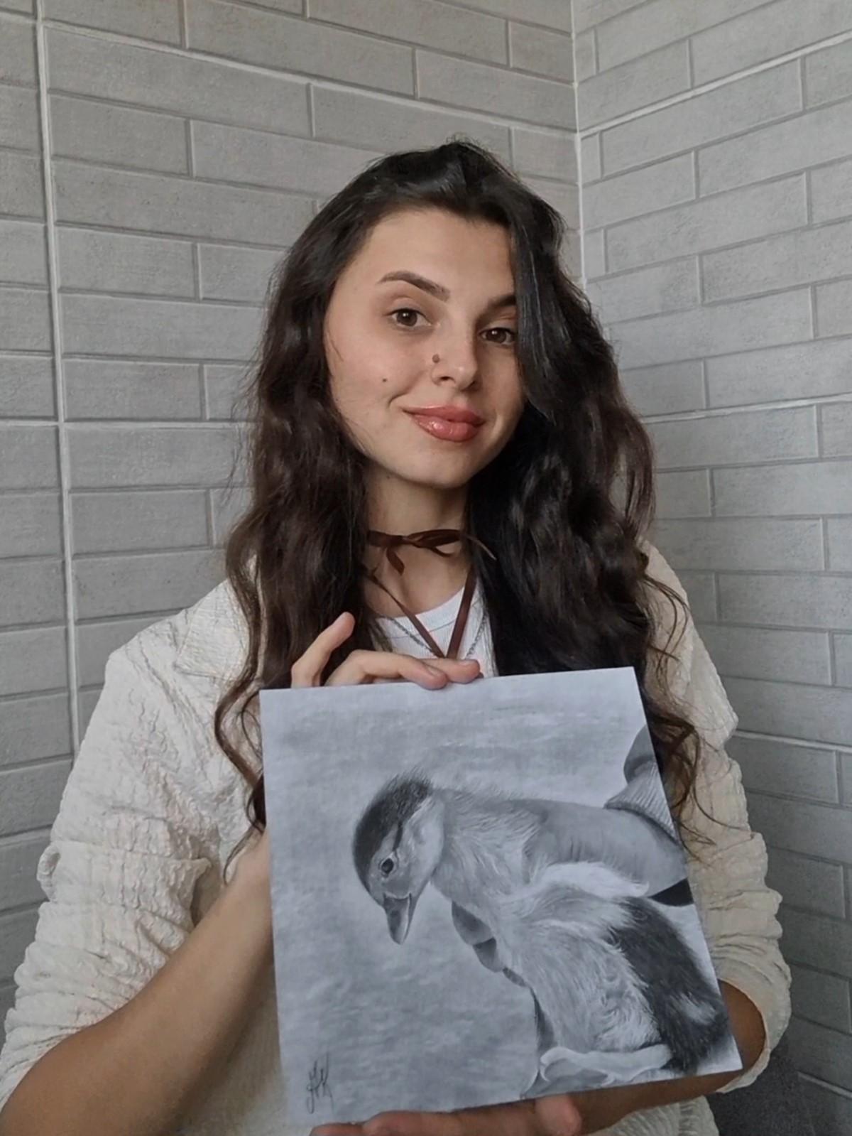 Tiny Life in Hands (