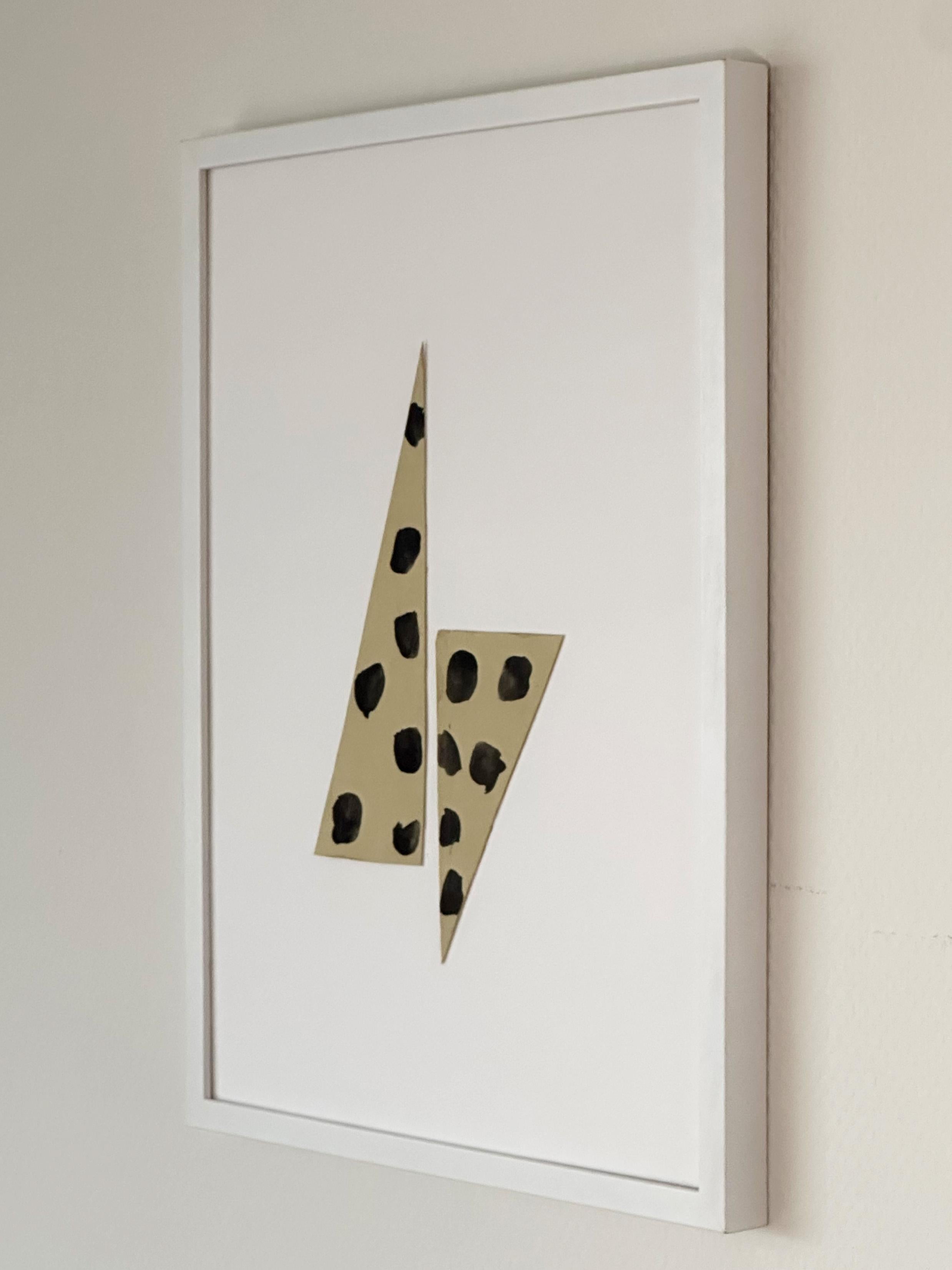 Collage sur papier, pois, beige, neutre, géométrique, moderne - Gris Abstract Drawing par Amanda Andersen