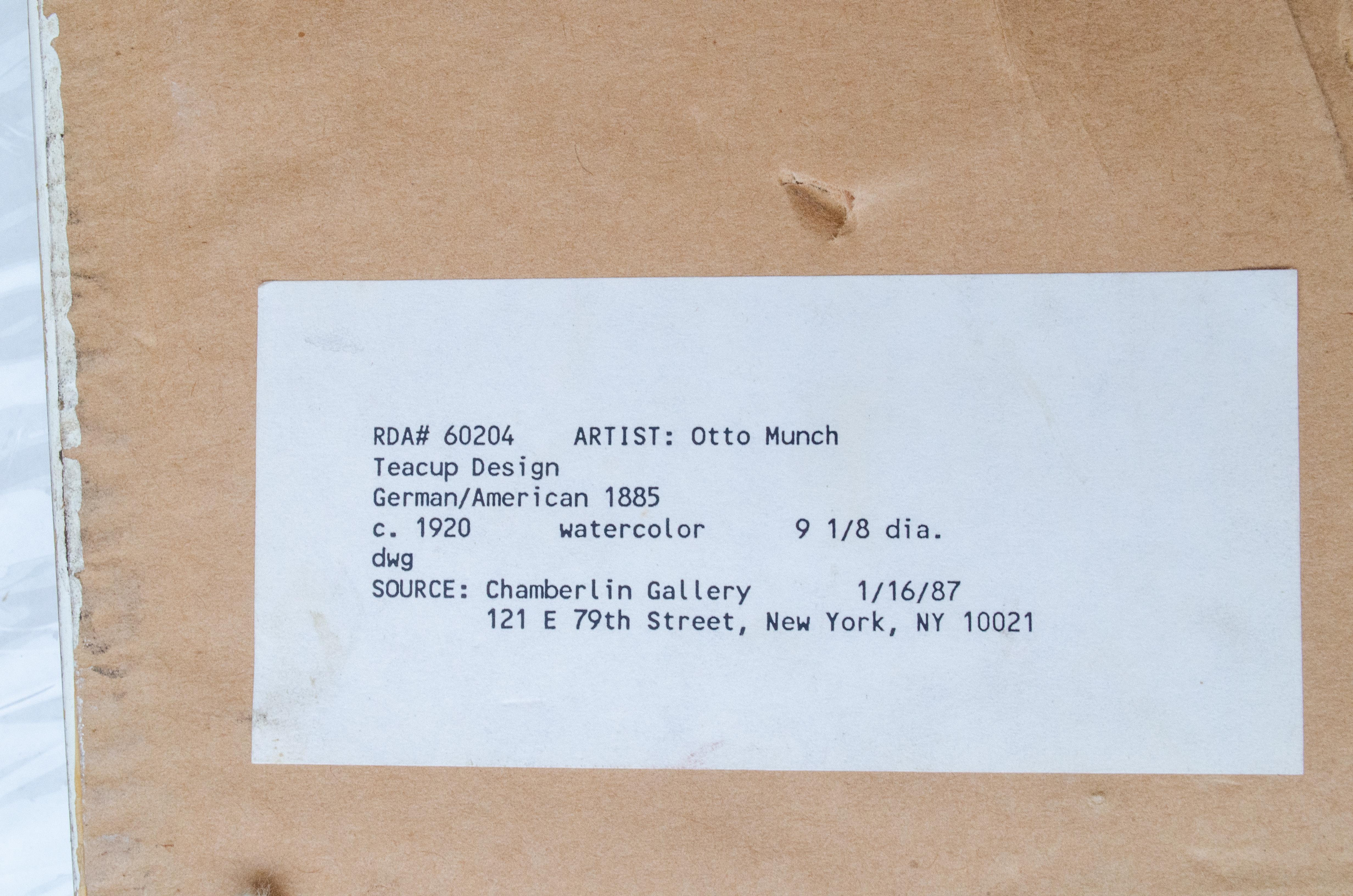 Otto Münch (Deutsch-Amerikaner, 1885-1965)
Entwurf für Teetassen, um 1920
Aquarell auf Papier
9 1/8 Zoll Durchmesser
Rahmen: 16 7/8 x 16 7/8 x 1 Zoll.

Provenienz: 
Chamberlin Gallery, New York

Otto Münch (1885-1965) war ein deutscher