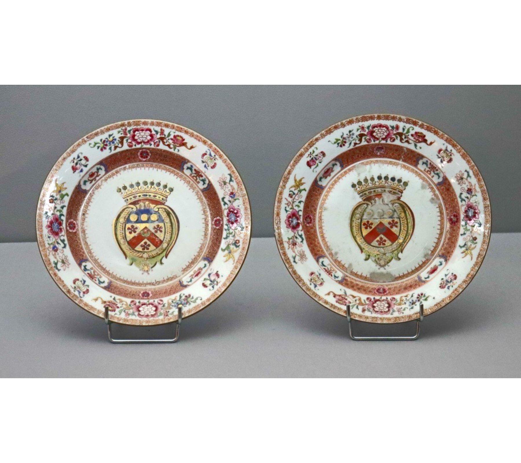 Rare Pair Of Chinese Porcelain Plates For The Compagnie Des Indes Period XVIII - Art by Unknown