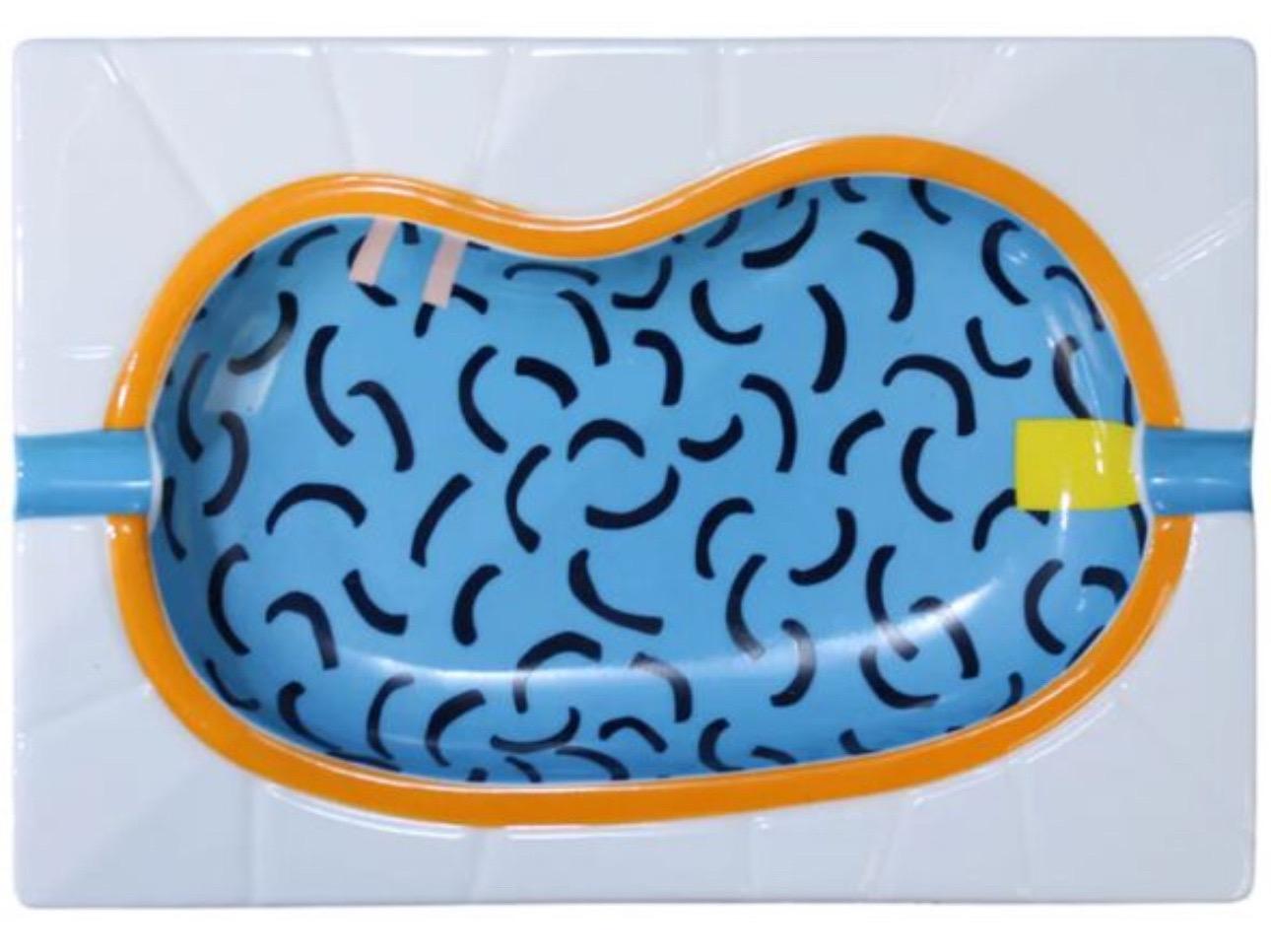 David Hockney - Hockney's Pool, Hollywood Hills - Ceramic Ashtray For Sale 1