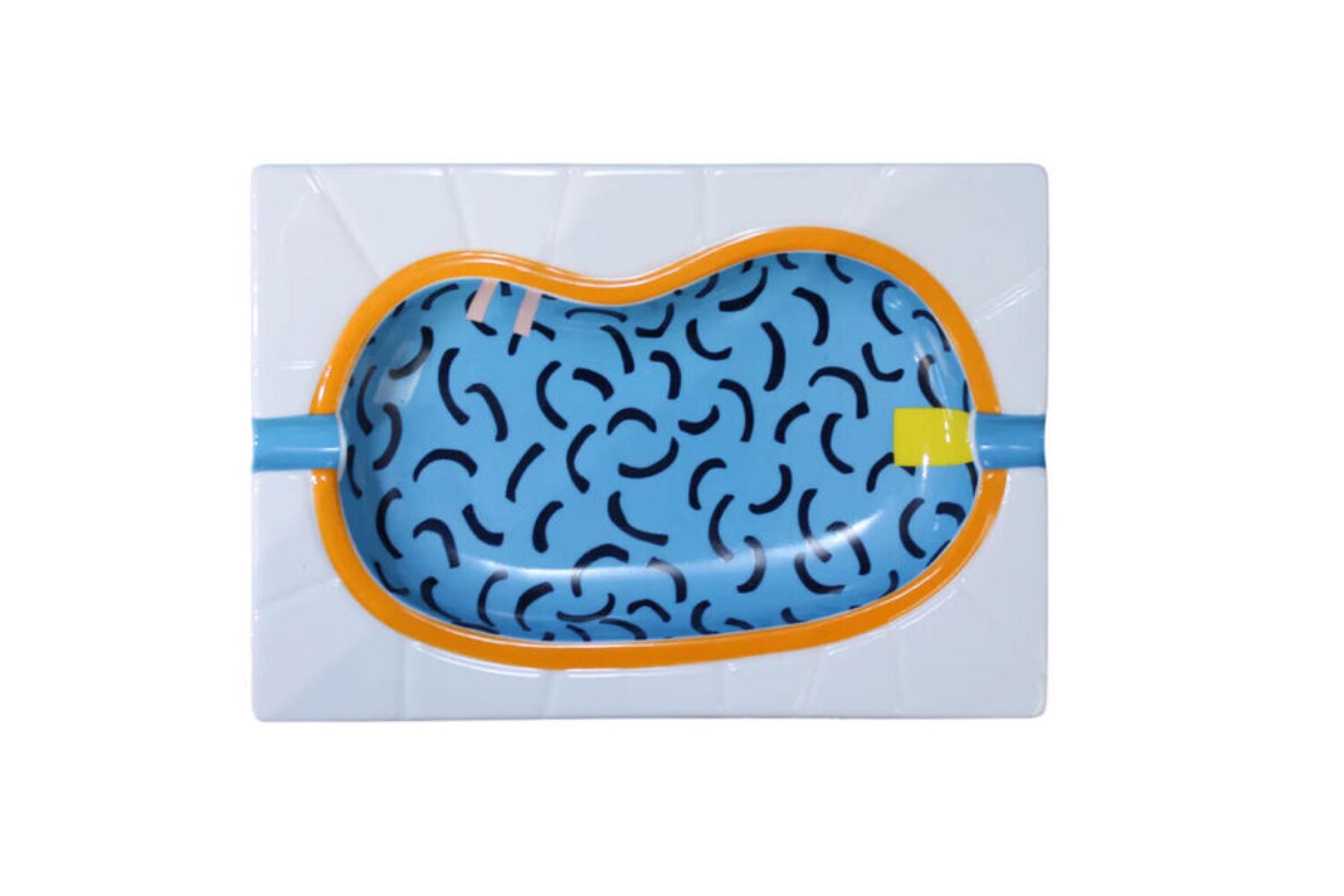 David Hockney - Hockney's Pool, Hollywood Hills - Ceramic Ashtray For Sale 2