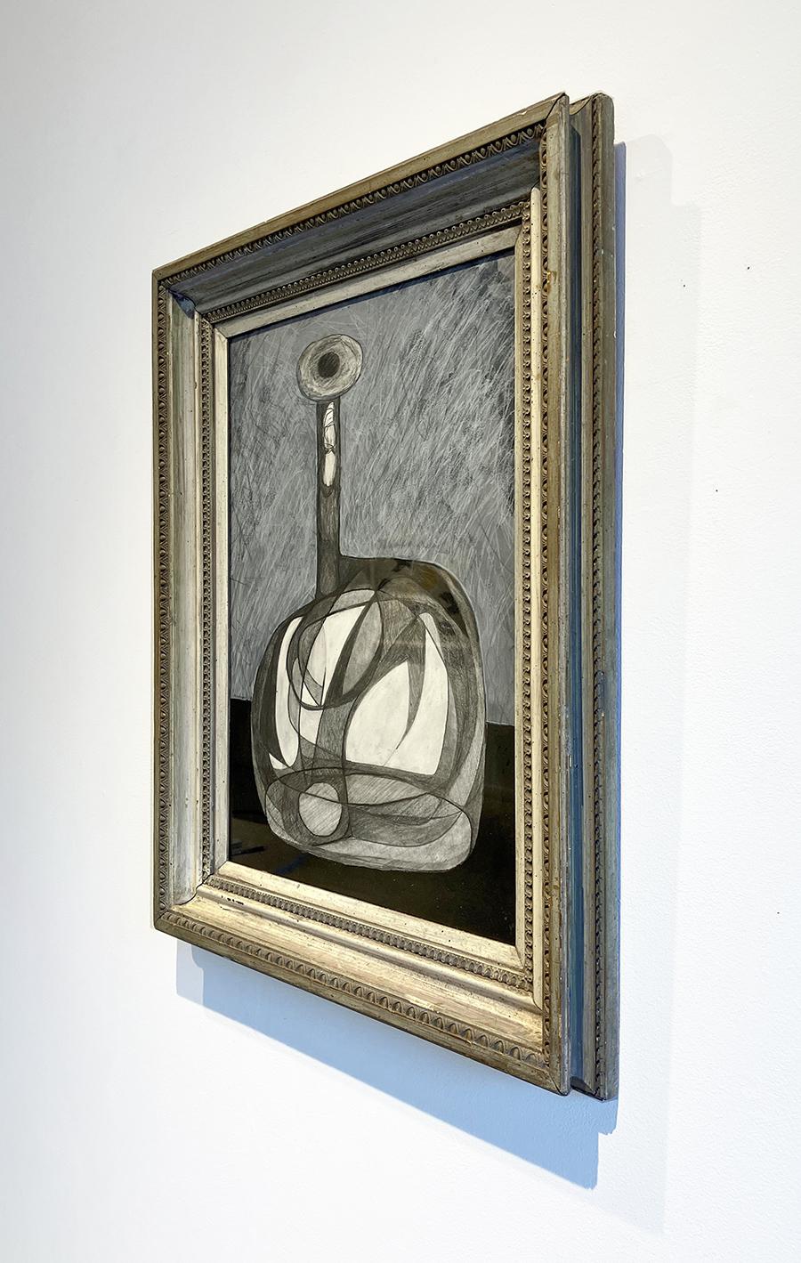 Morandi-Flasche (Abstrakte, kubistische Stillleben-Graphitzeichnung mit antikem Rahmen) (Grau), Abstract Drawing, von David Dew Bruner