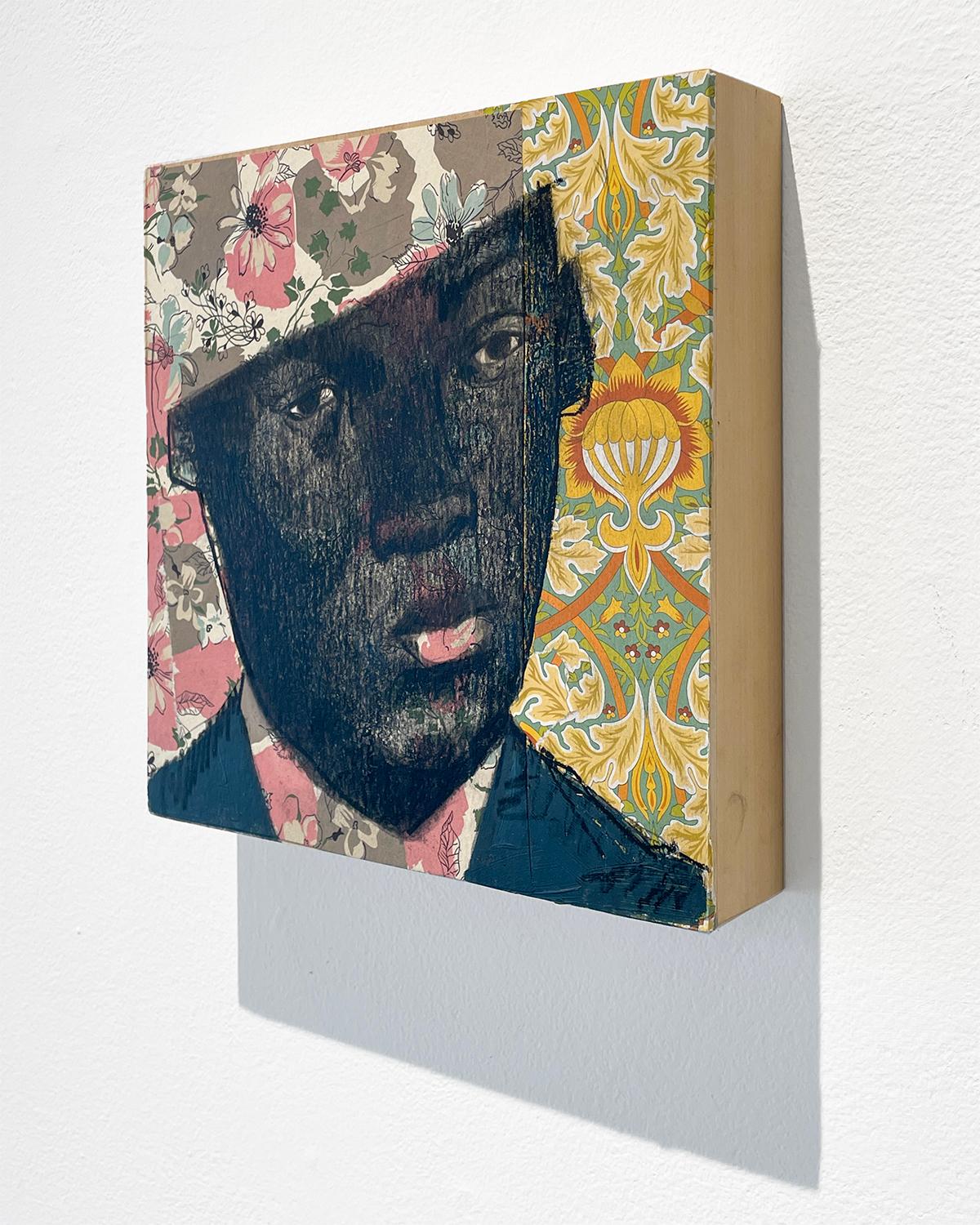 Cholly (Ritratto di uomo in tecnica mista e collage con tema floreale di Ransome) in vendita 3