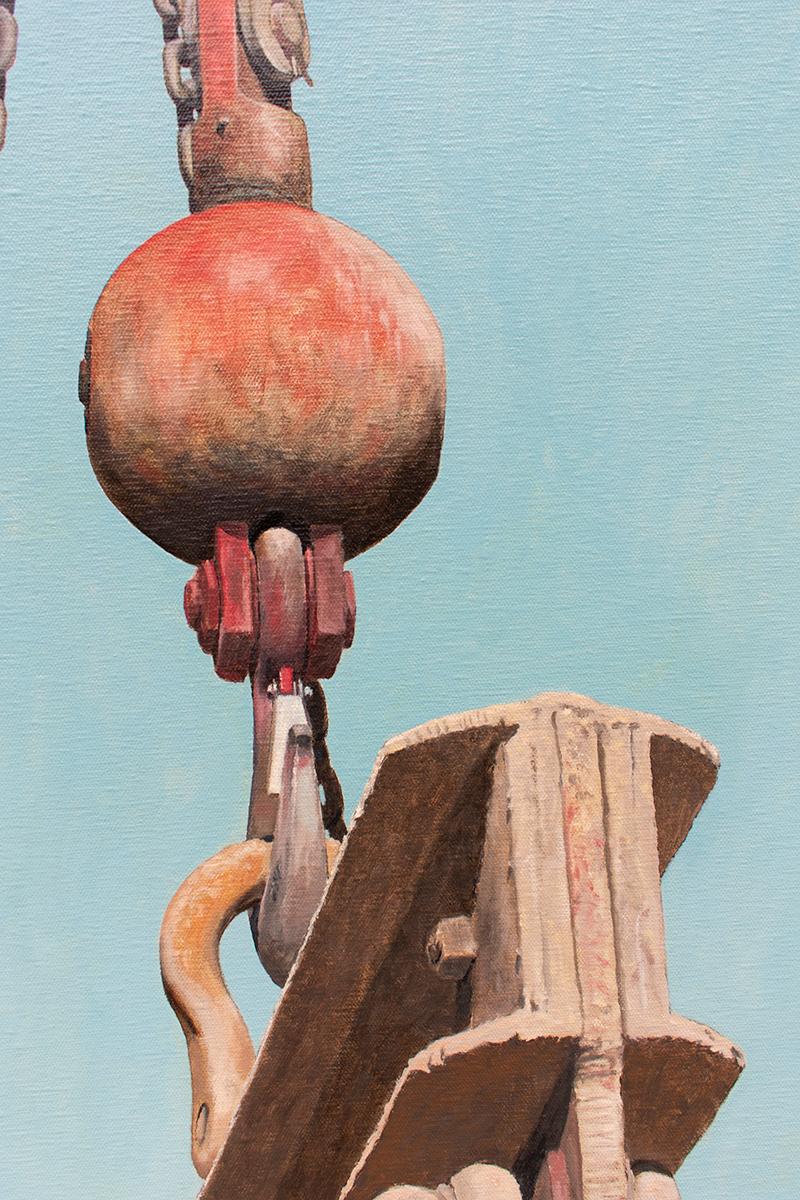 Grande peinture photoréaliste verticale sur toile représentant une boule rouge industrielle et une grue gris acier sur un fond bleu ciel, réalisée par Joseph Richards
huile sur toile, non encadrée
72 x 42 x 1.5 pouces 
Signé en bas à droite et au