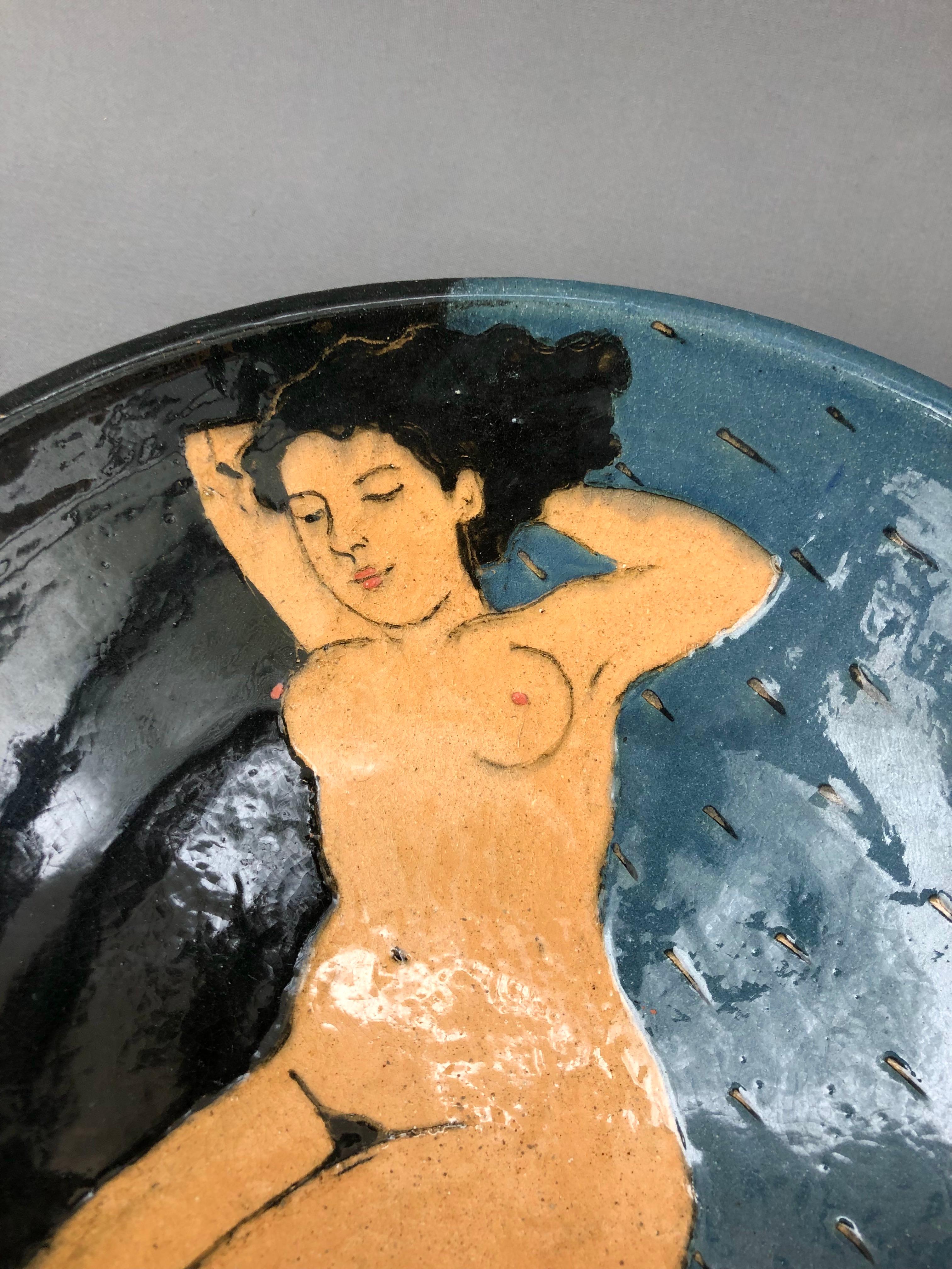 Louise Gardelle, Plato de cerámica esmaltada, Desnudo femenino 4