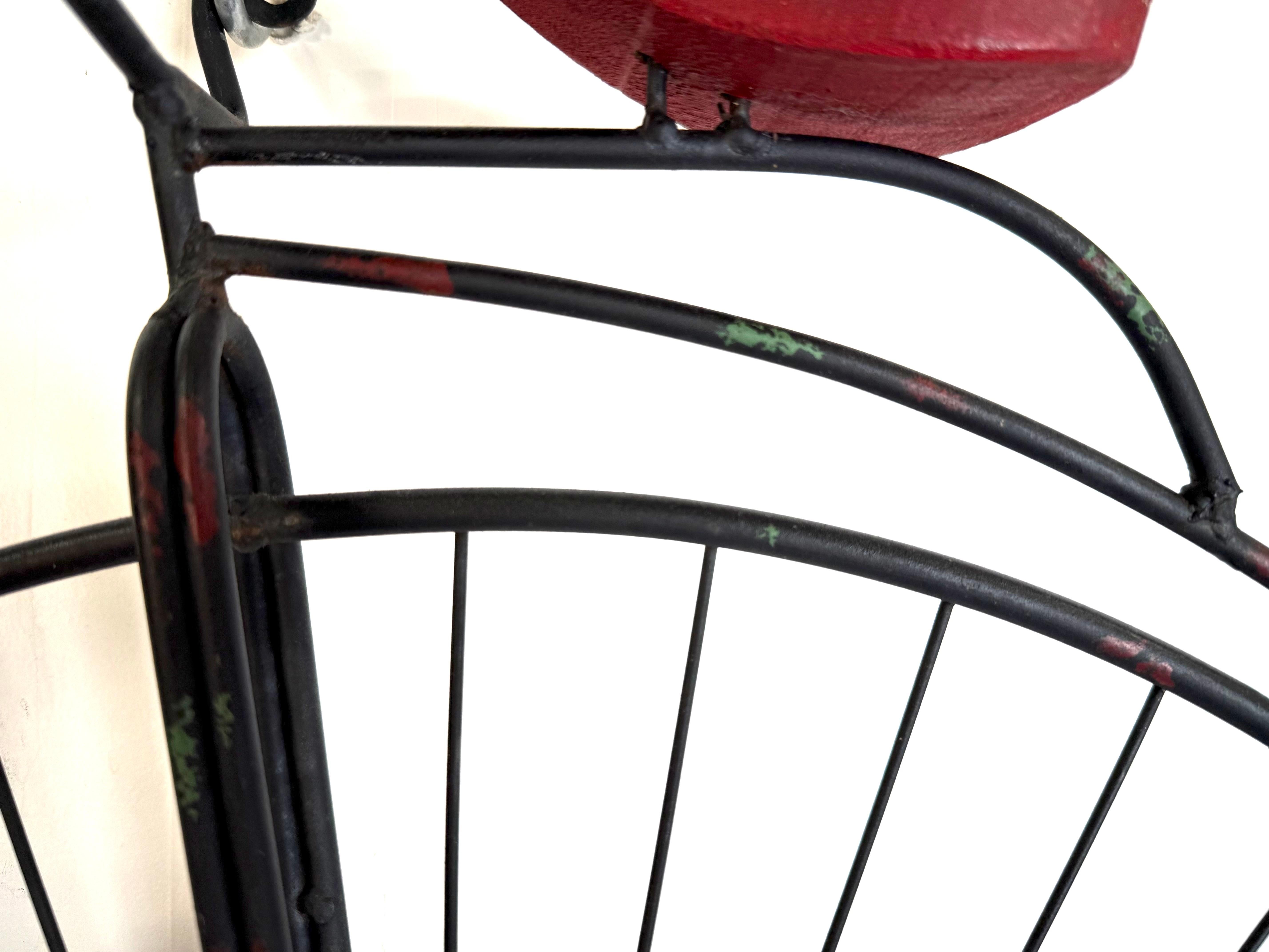Curtis Jere Bicyclette à grande roue Sculpture en fer et décoration murale en vente 8