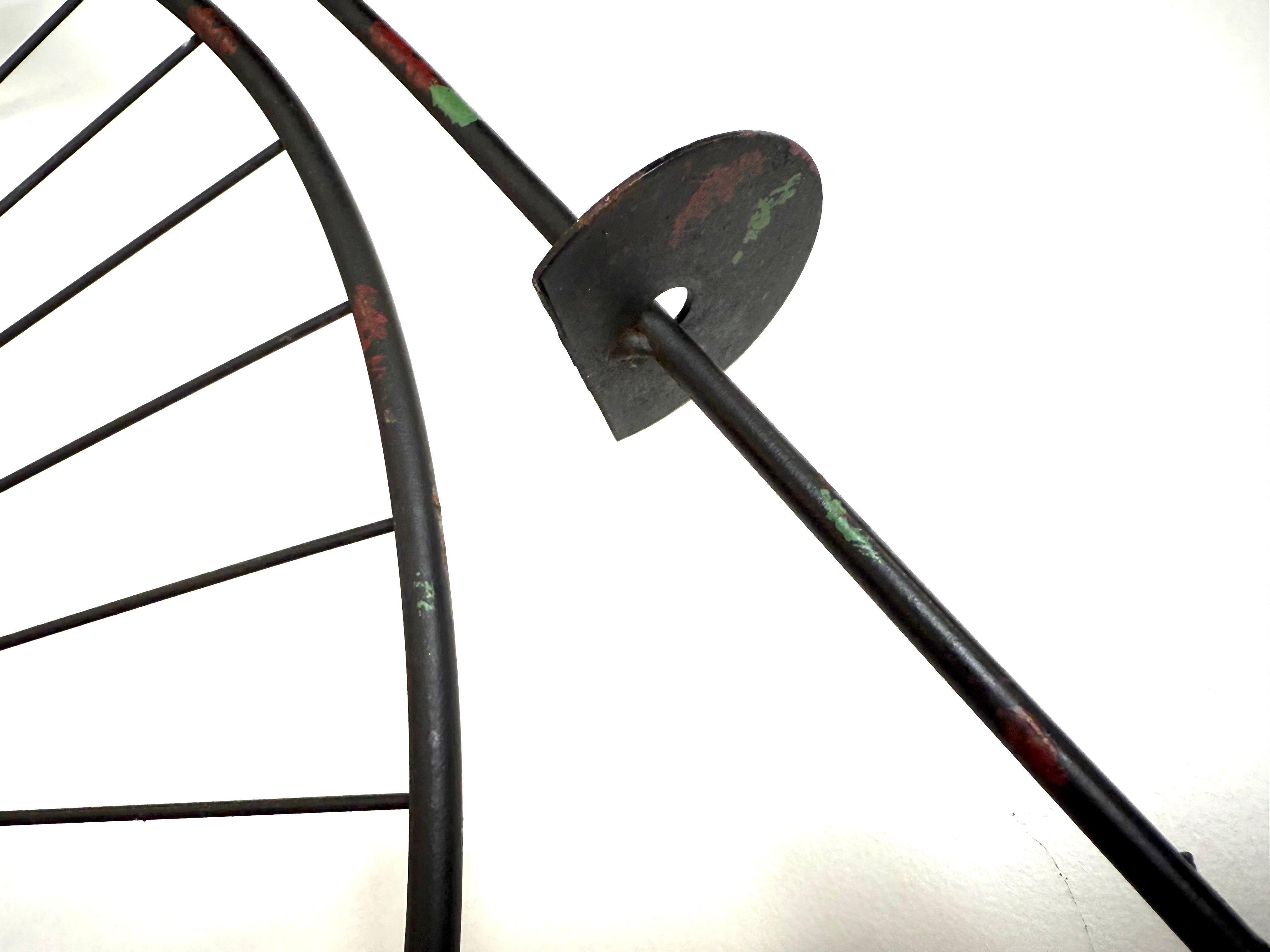 Curtis Jere Bicyclette à grande roue Sculpture en fer et décoration murale en vente 12