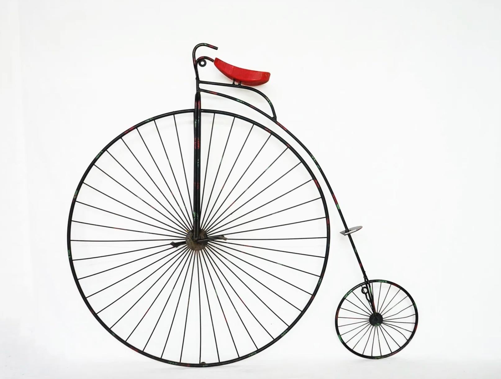 Curtis Jere Bicyclette à grande roue Sculpture en fer et décoration murale - Art de Curtis Jeré