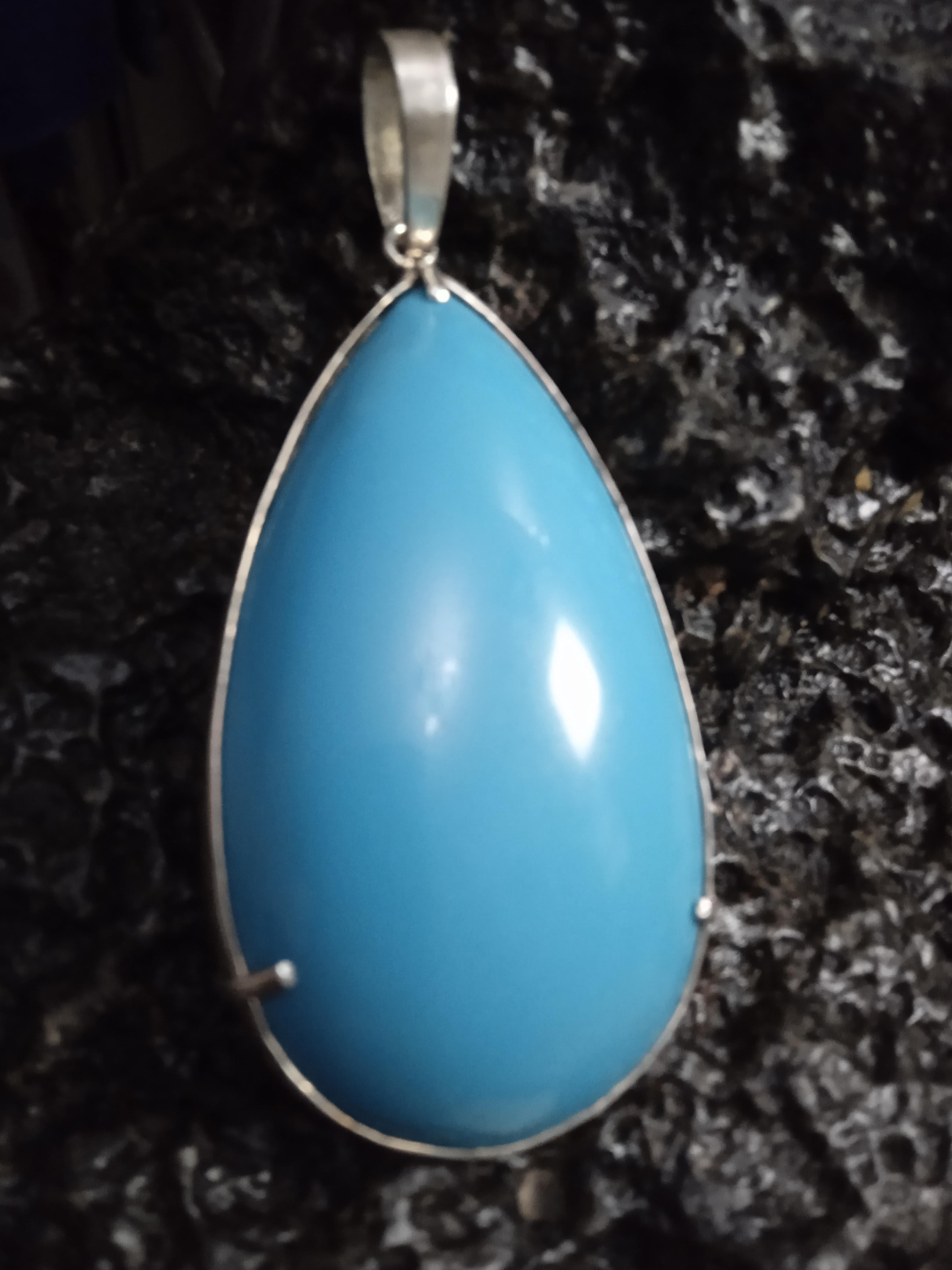 Natural tourquise stone silver pandant and necklace brand new never been used in good condition 