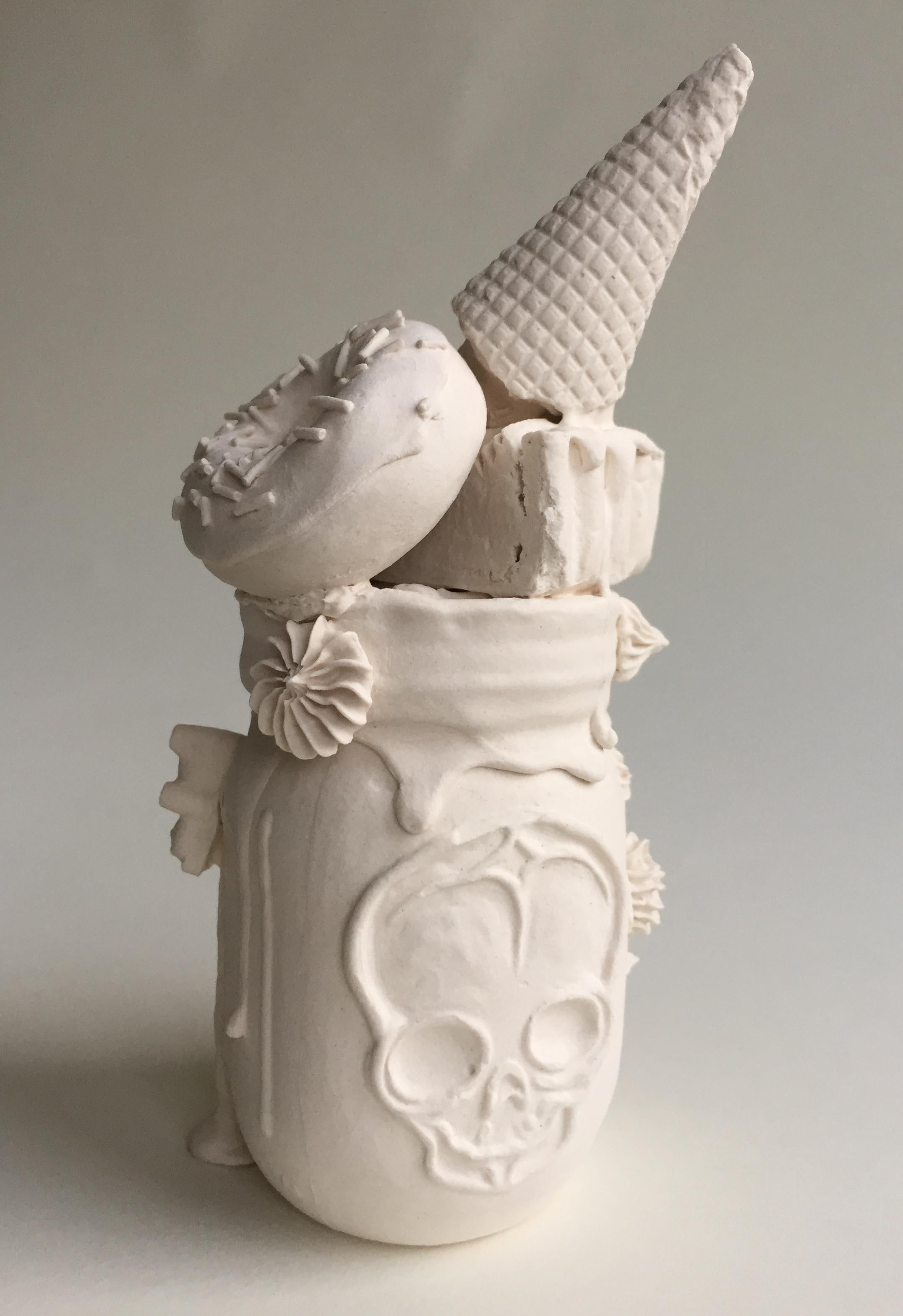 Ice cream float jar V - Gray Figurative Sculpture by Jacqueline Tse