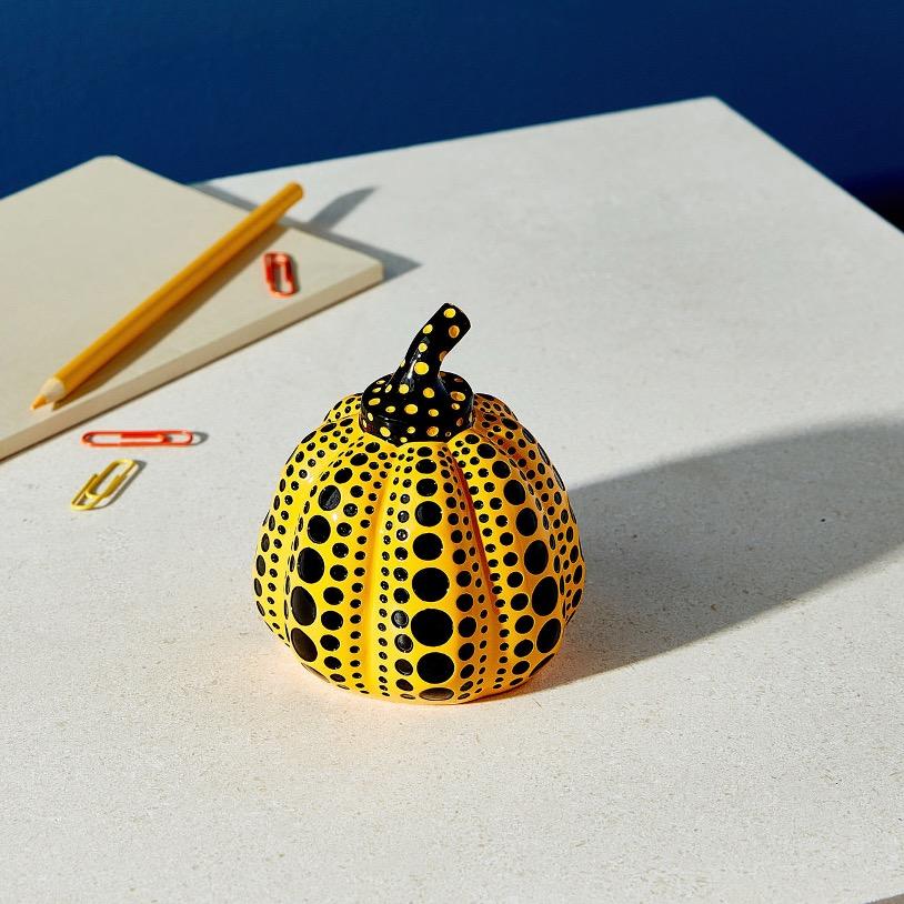 Escarpins (jaune et noir) en vente 1