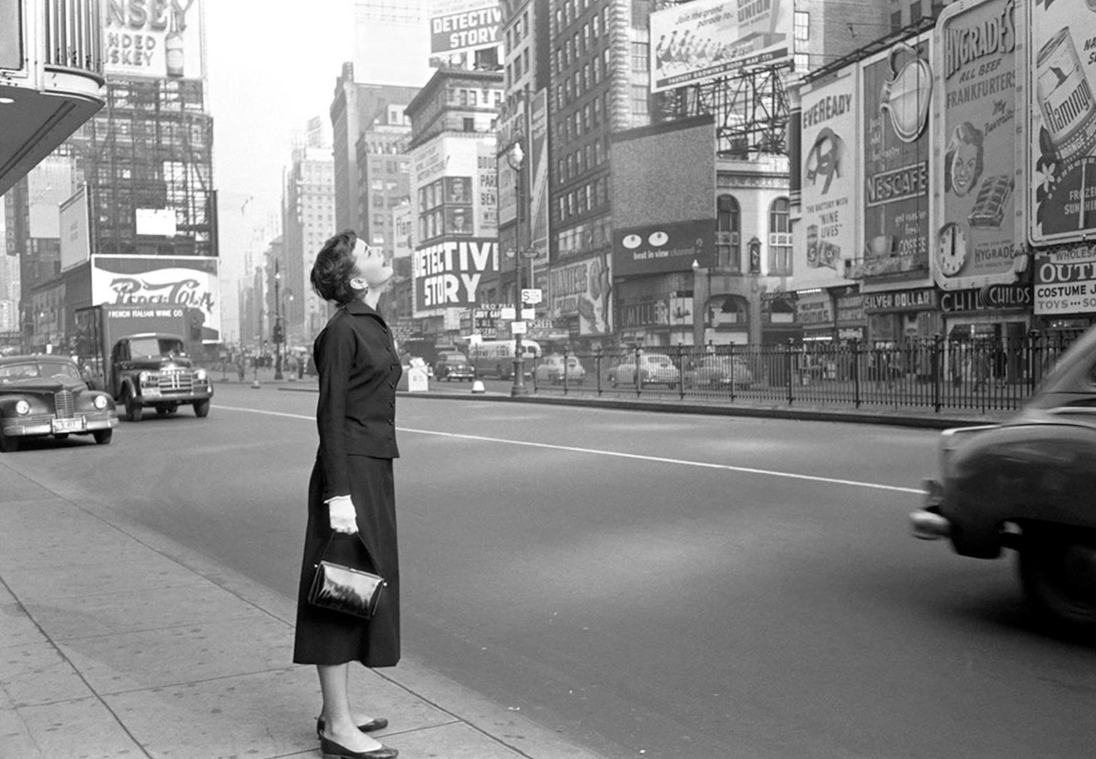 Lawrence Fried Black and White Photograph - Audrey Hepburn, Times Square