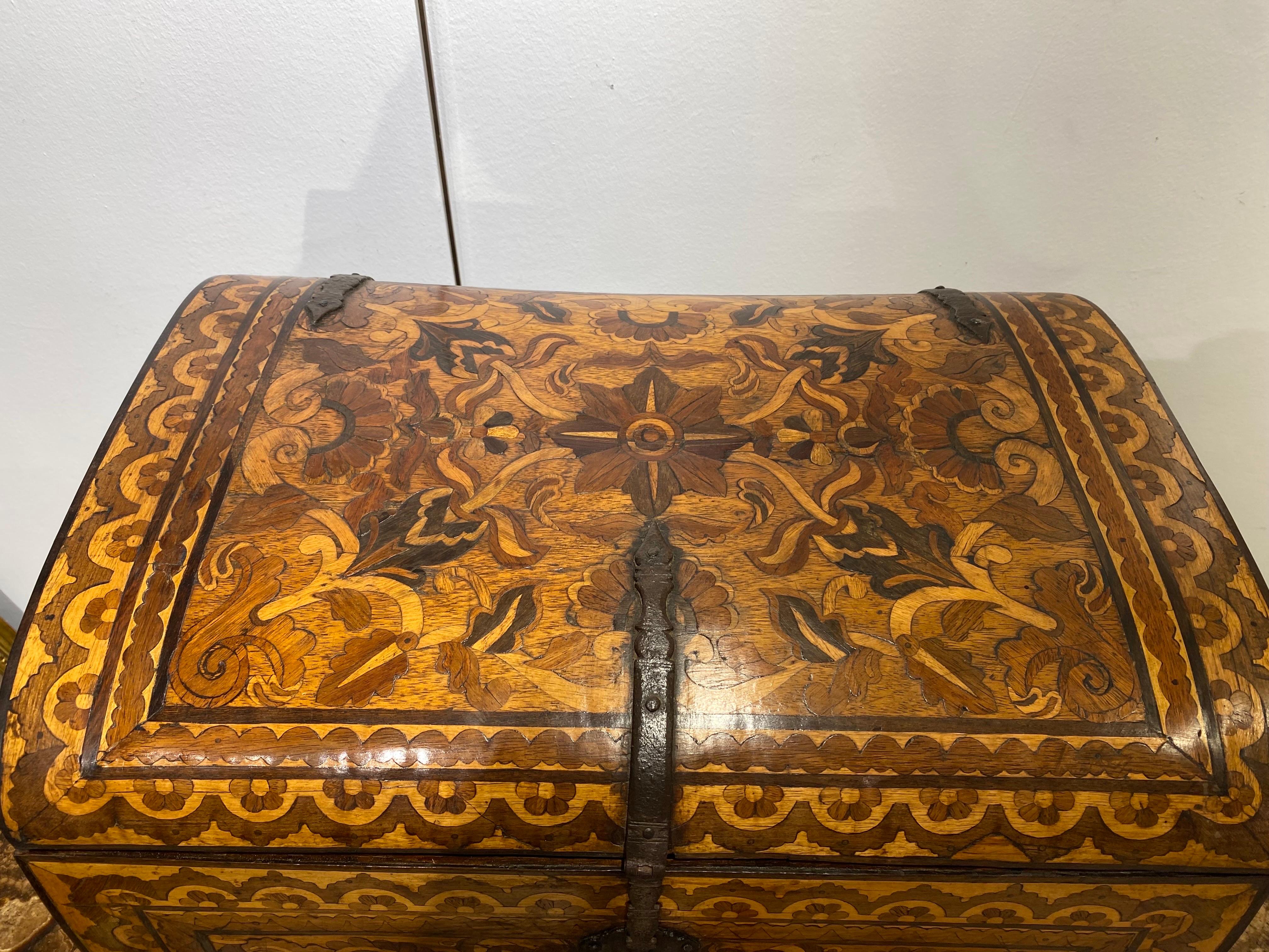 17 century
Mexican casket For Sale 1