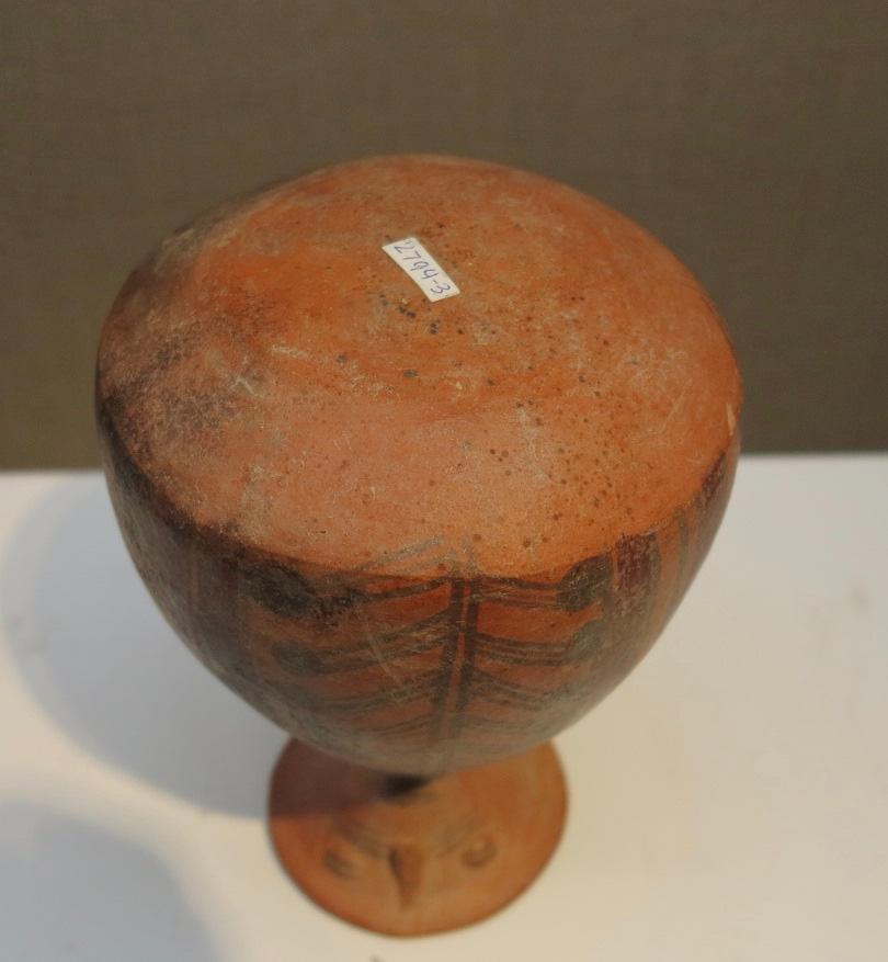 Chimu Inca c.1500 Peruvian terra-cotta anthropomorphic face vase vessel Peru For Sale 3