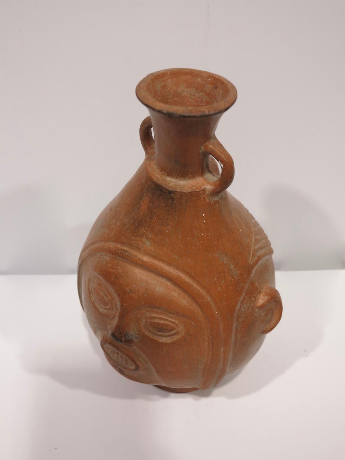 Chimu c.1100 Peruvian terra-cotta portrait face vase vessel Peru 1