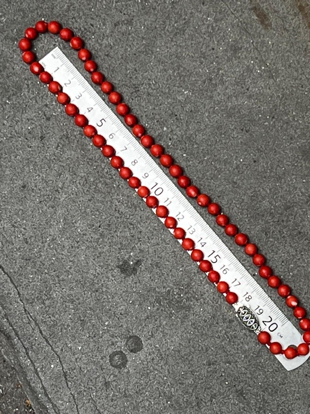 Collana di corallo naturale, metà del XX secolo, con chiusura in argento Art Deco 11