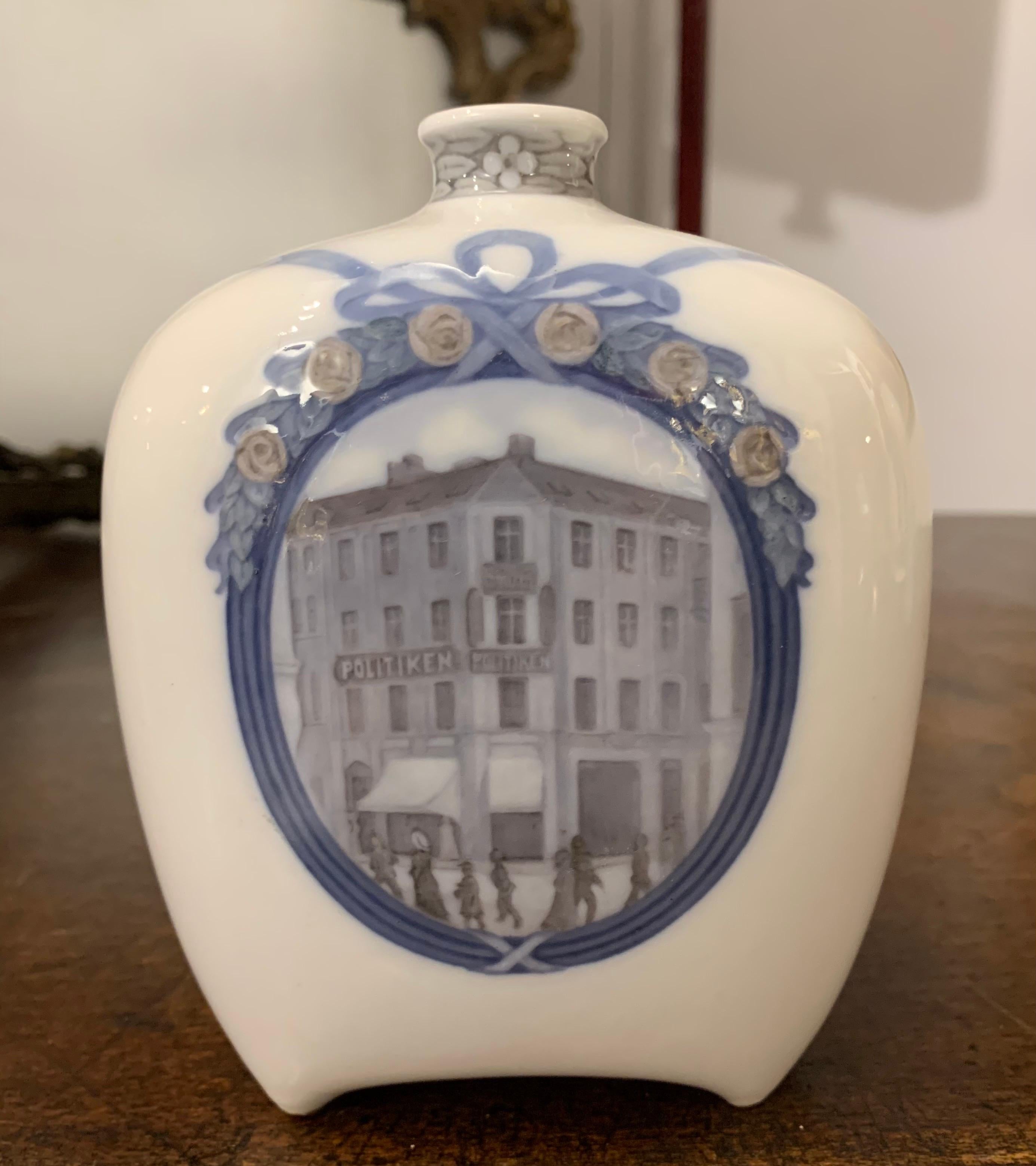 Jarrón Royal Copenhagen, 1909 - Politiken Periódico Danés 25 Aniversario en venta 2