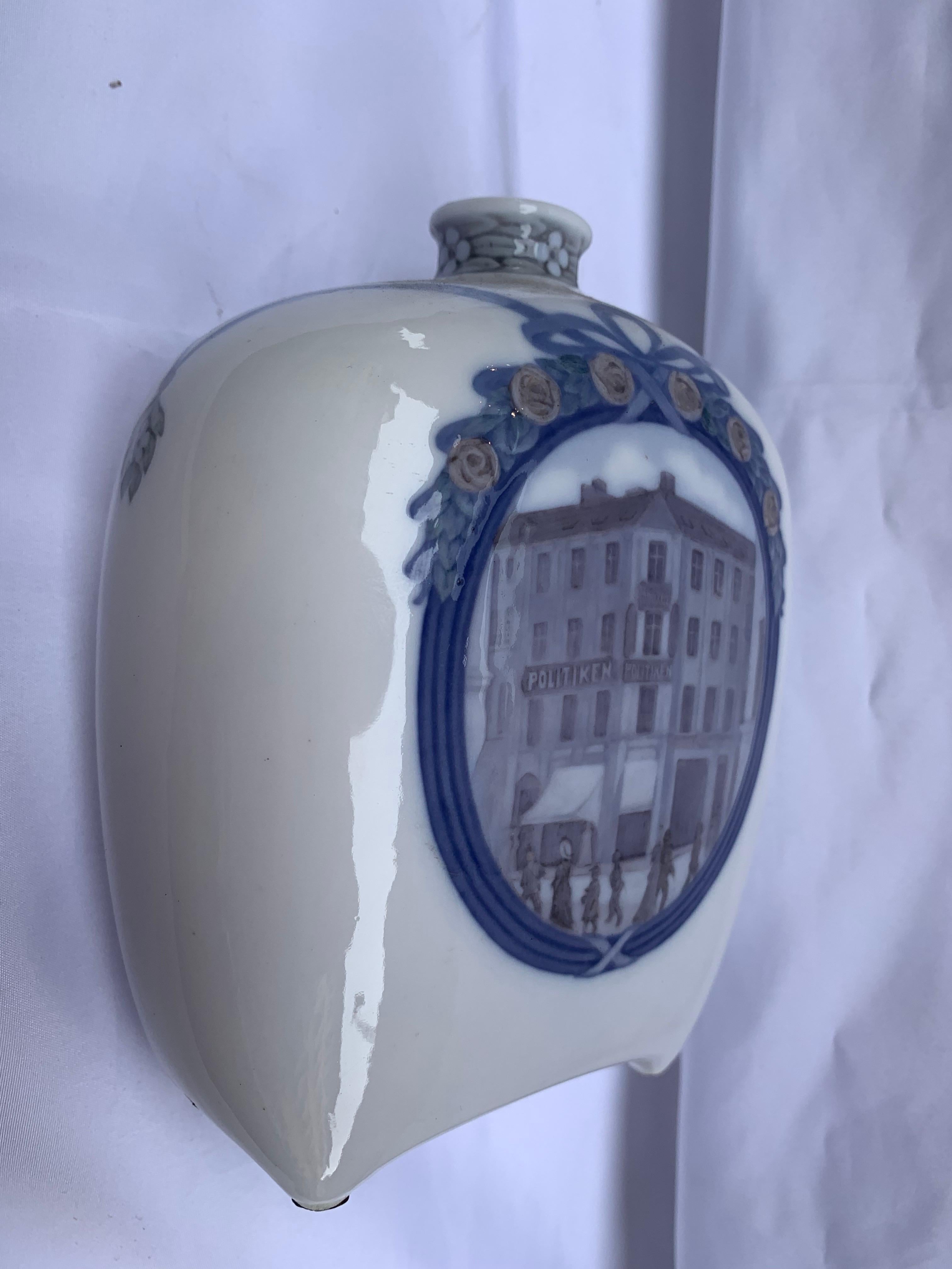 Jarrón Royal Copenhagen, 1909 - Politiken Periódico Danés 25 Aniversario en venta 1