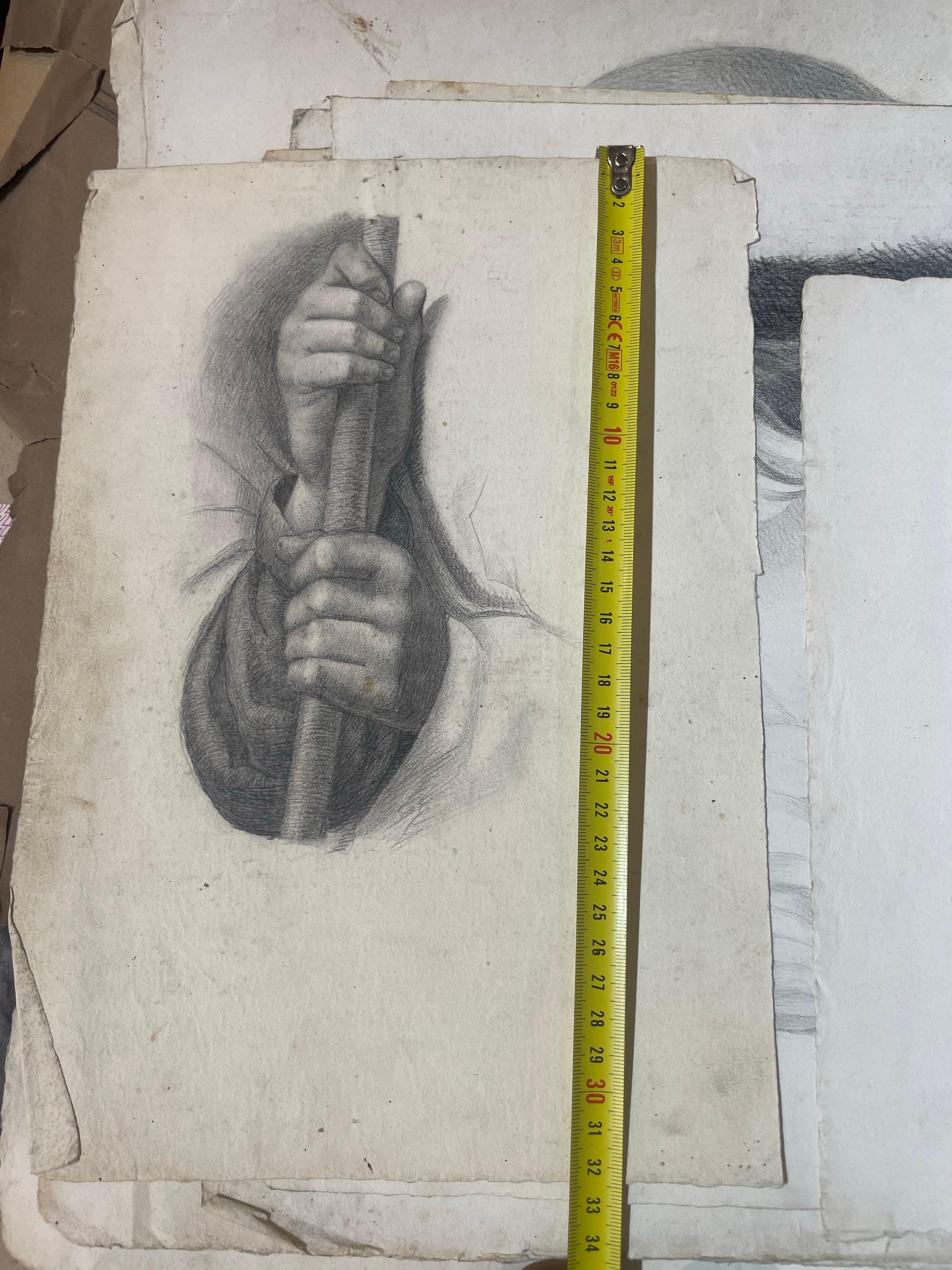 Étude académique de mains tenant un bâton, école toscane, 32 × 23 cm en vente 1