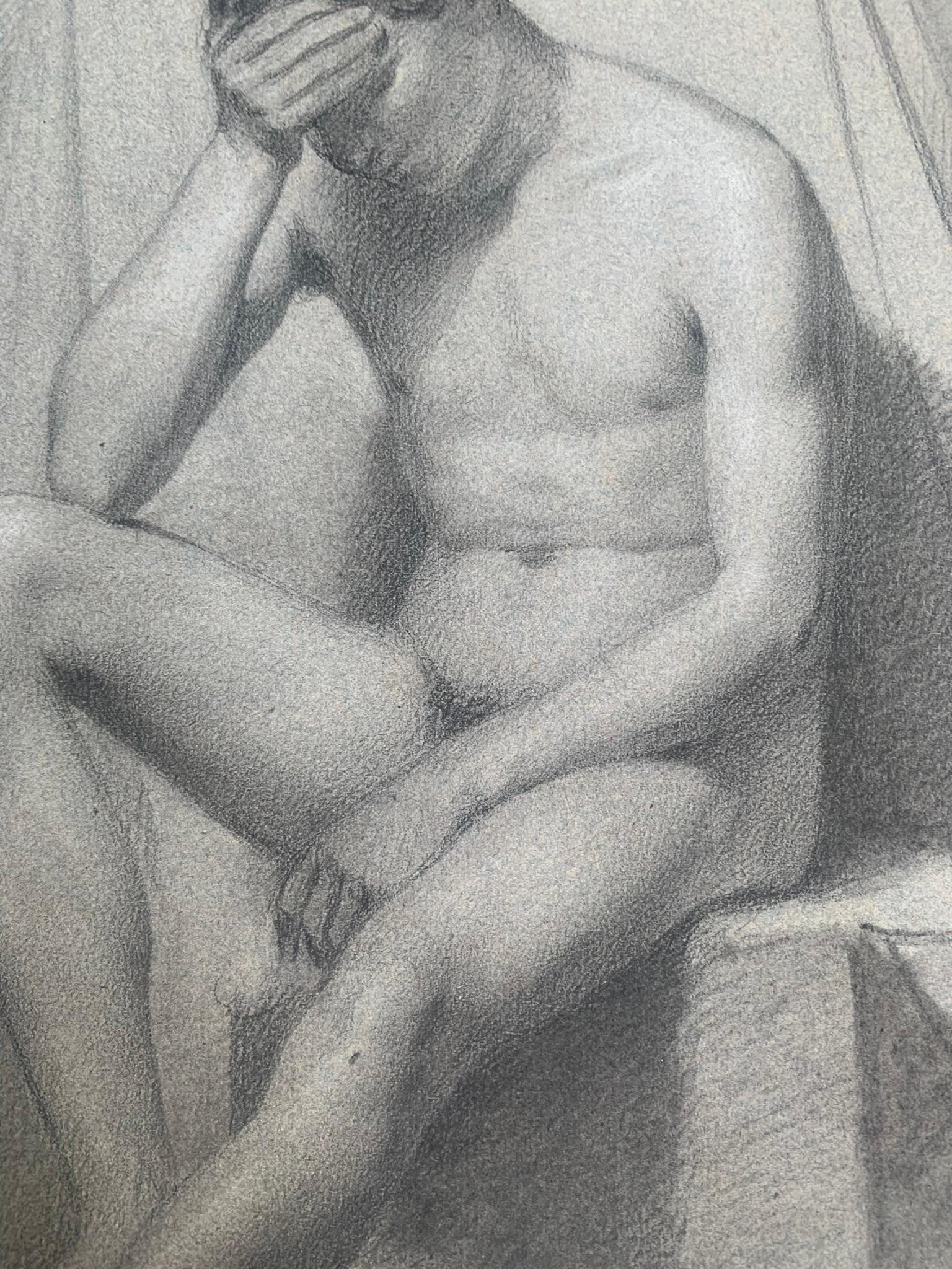 Dessin académique. Étude de figure d'un jeune homme nu assis. 19ème siècle. en vente 4