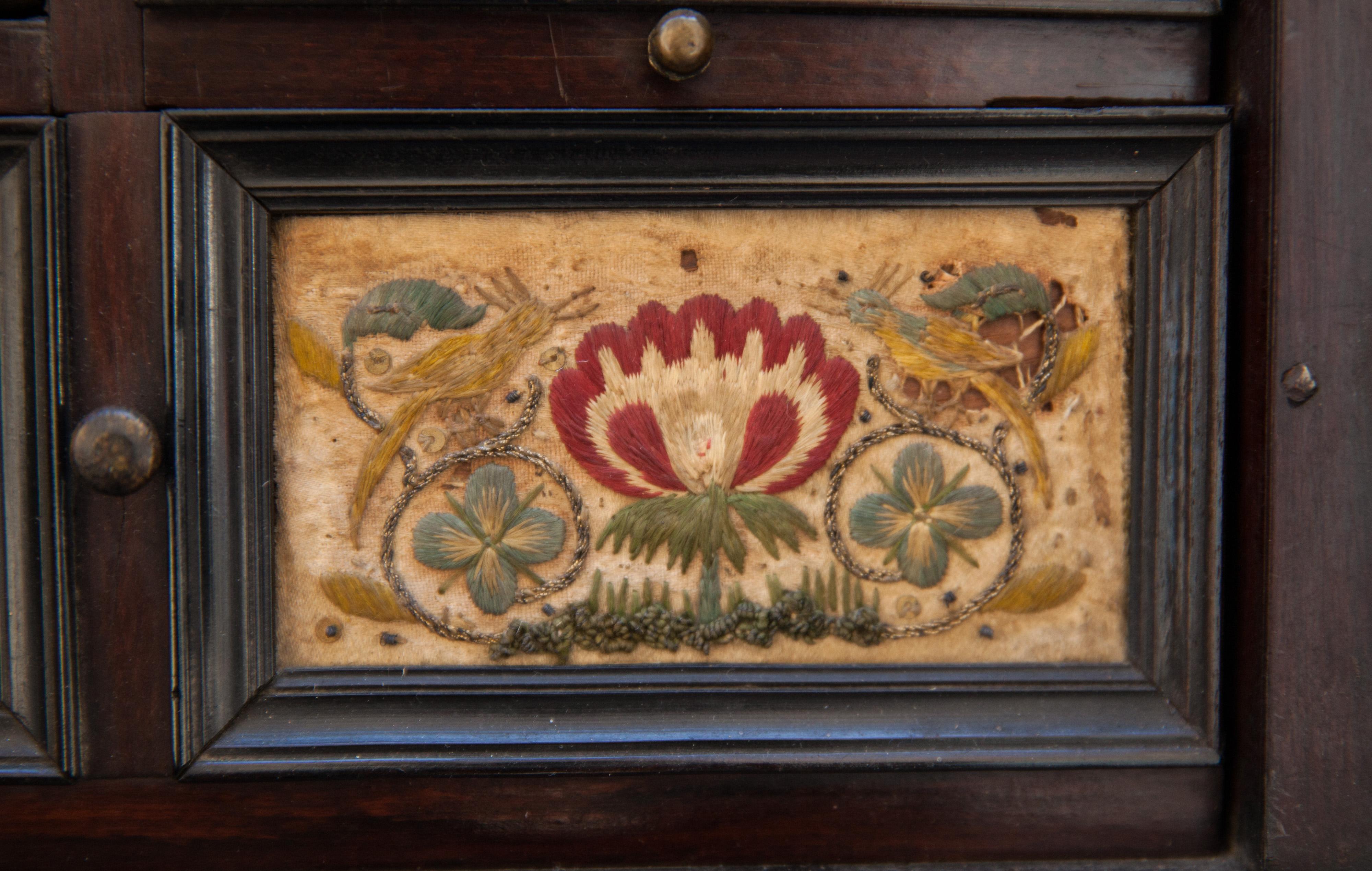 Very rare Collector's Cabinet, Antwerp, 17th century. Embroidered panels For Sale 5