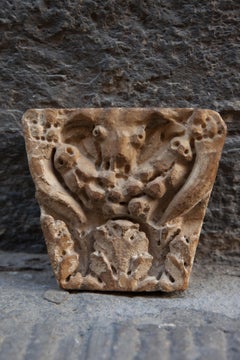 Kapitell mit Ochsenschädel: "Bucranium 16. bis 17. Jahrhundert