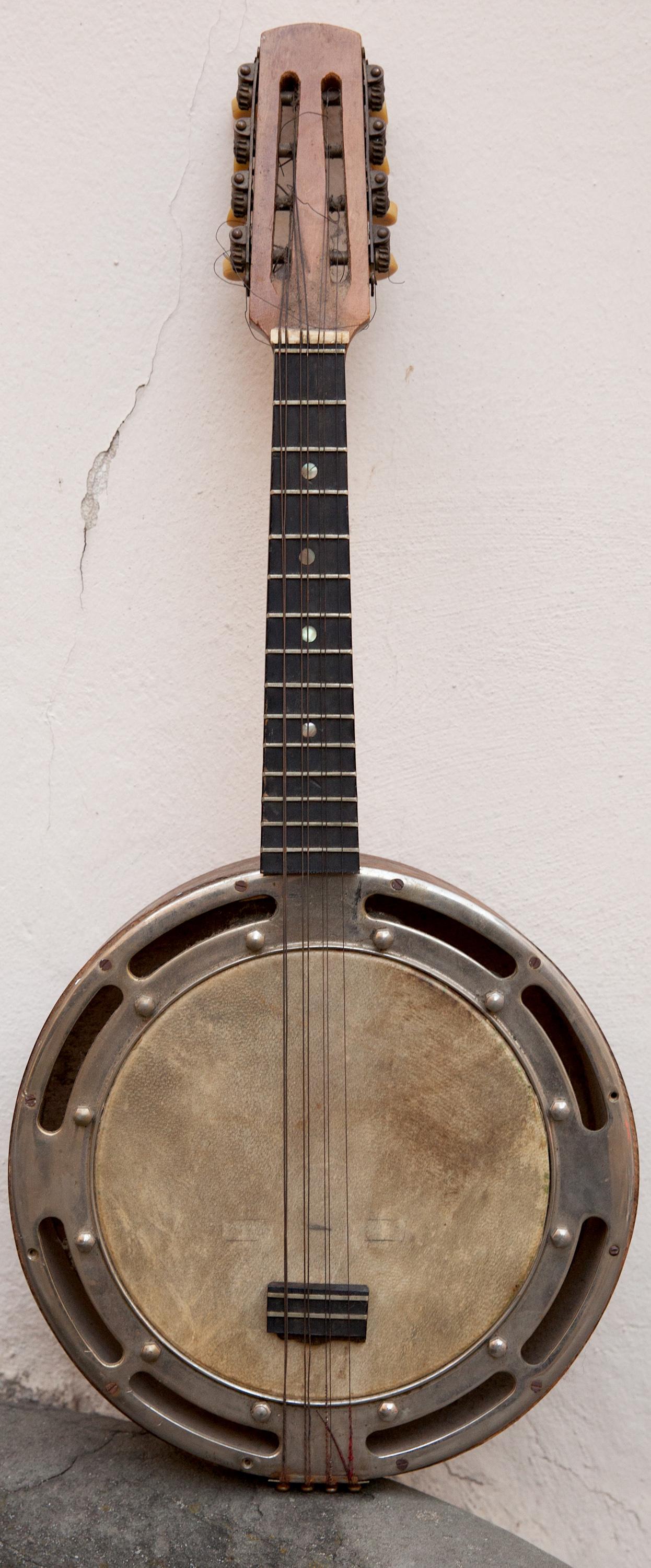 Ein Banjo. Art Deco Era Musikinstrument mit Holzintarsien. Achille Jacomoni. im Angebot 1
